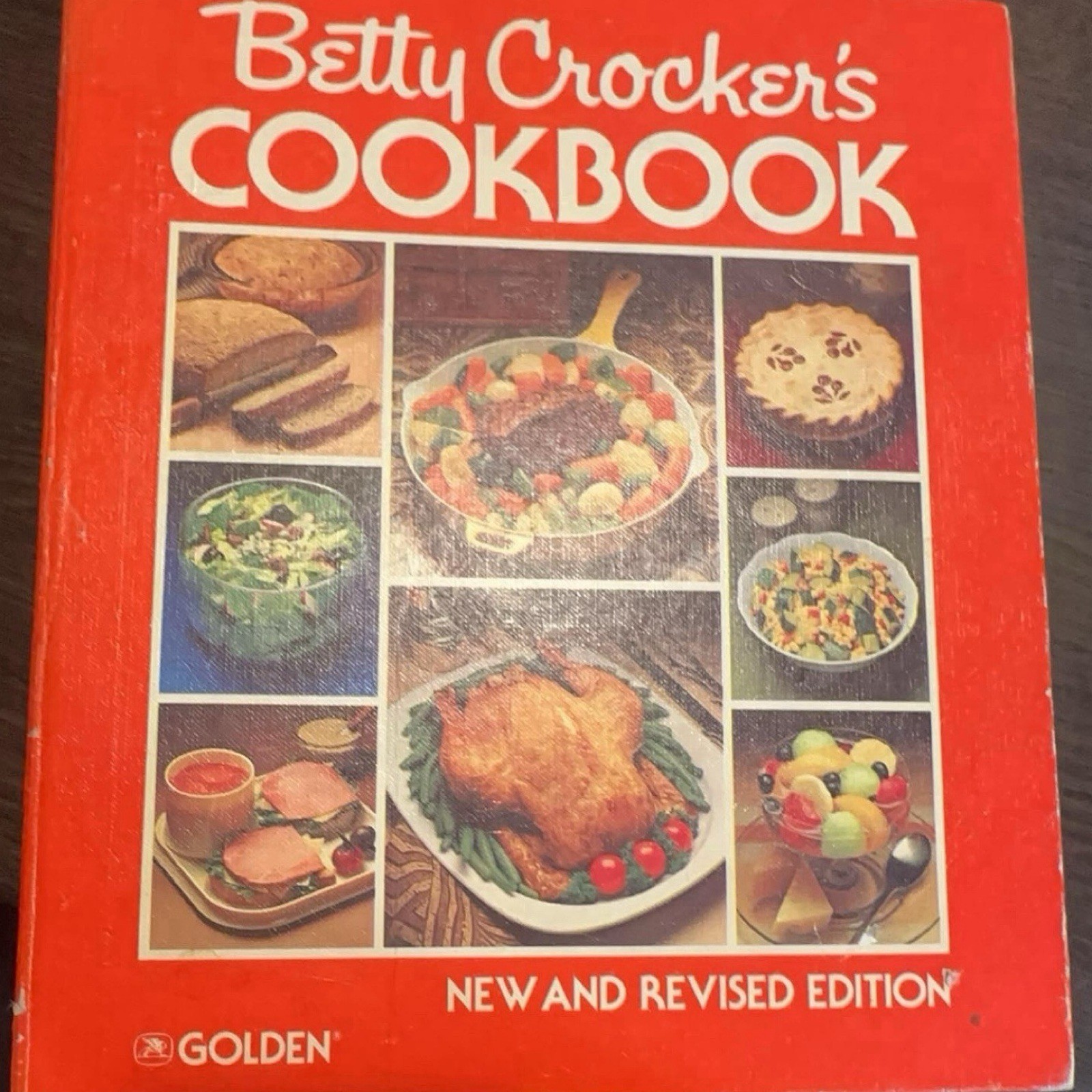 VTG 1983 Betty Crocker’s Cookbook New & Revised Ringbound Illustrated Golden VTG 1983 Betty Crocker’s Cookbook New & Revised Ringbound Illustrated Golden