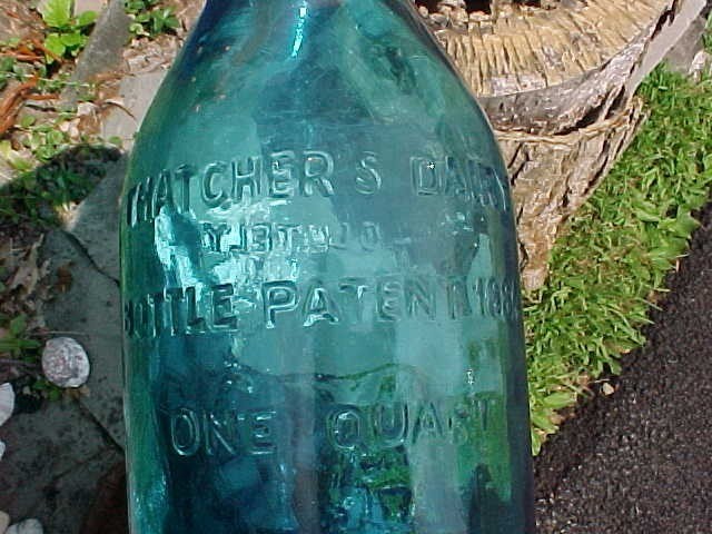 1965 THATCHERS DAIRY Aqua BLUE 1qt MILK BOTTLE w COW Image PATENT 1884 1965 THATCHERS DAIRY Aqua BLUE 1qt MILK BOTTLE w COW Image PATENT 1884