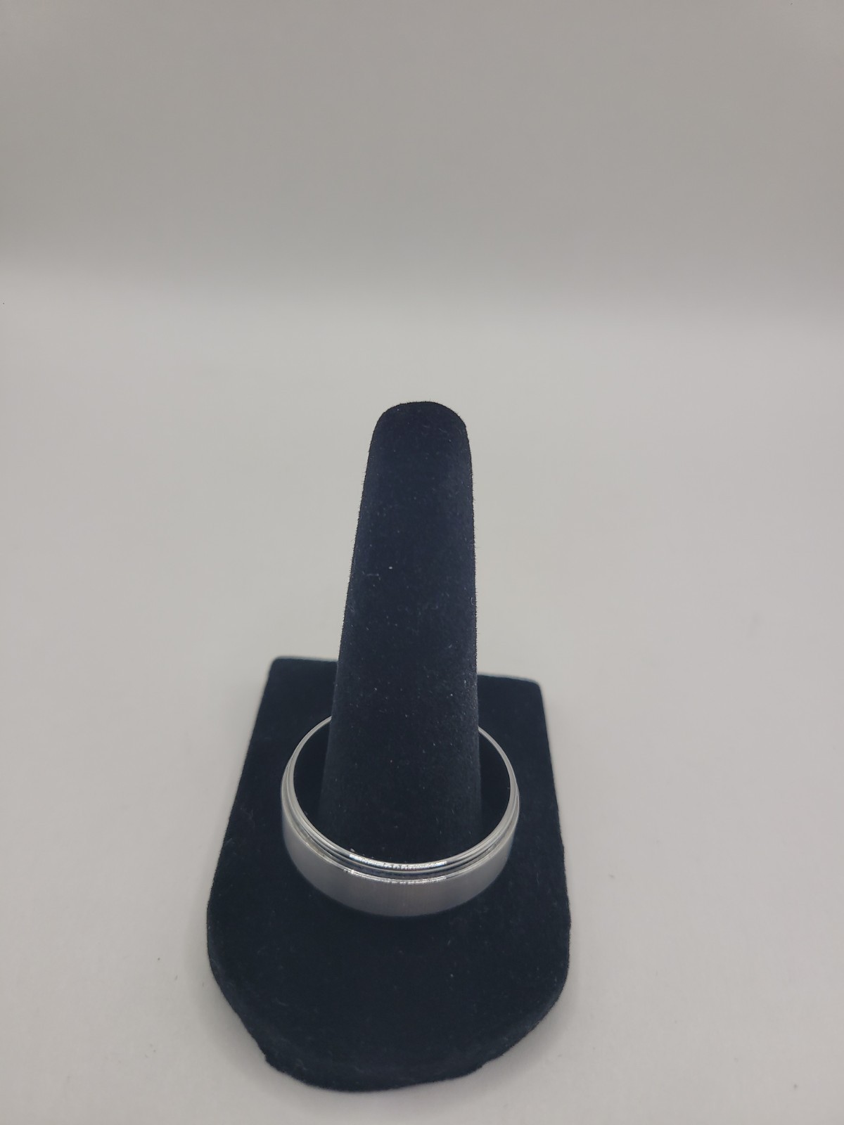 Triton Tungsten Carbide Brushed Satin Polished Edge Men’s Wedding Band Size 13
