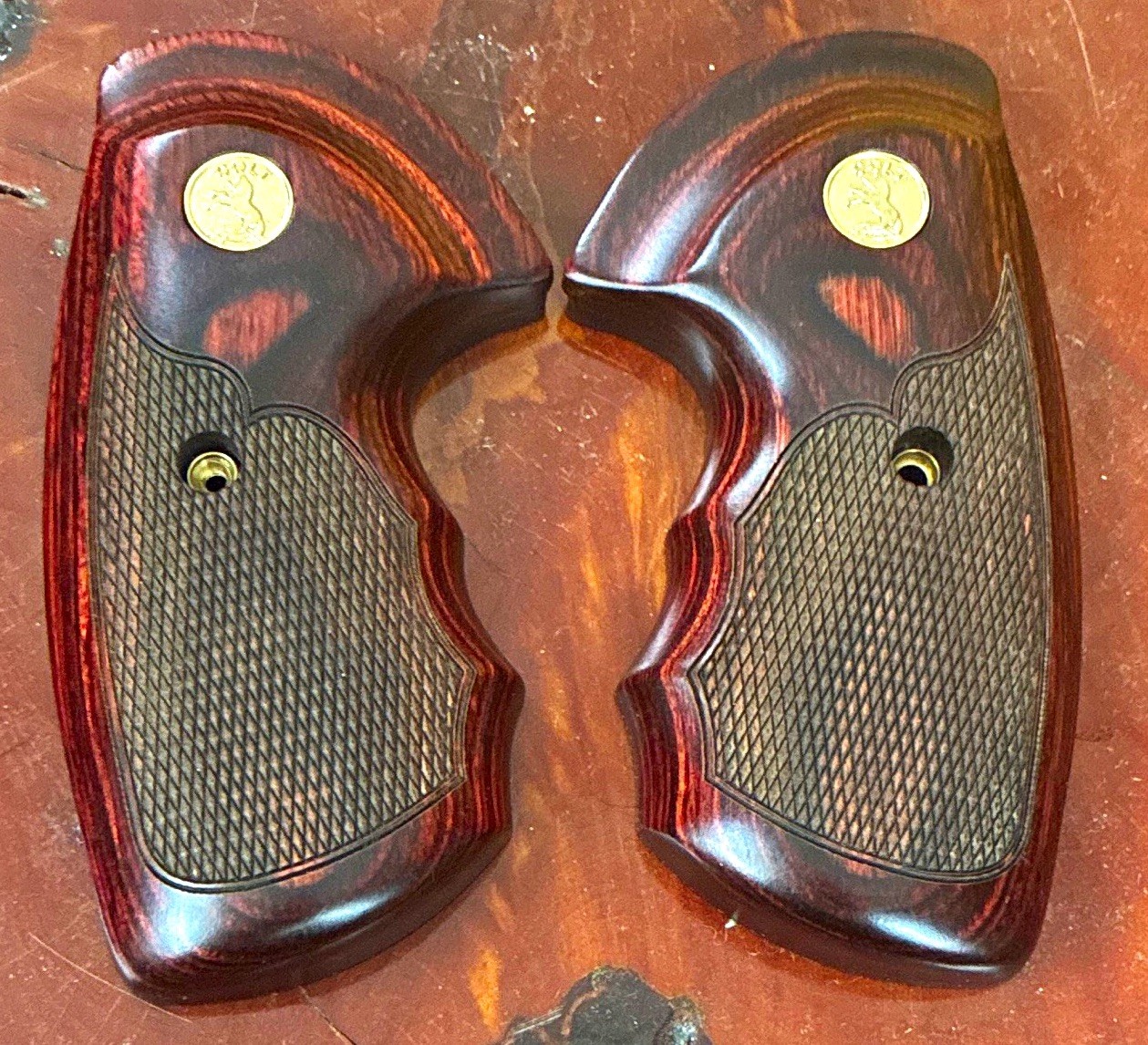 COLT PYTHON ROSEWOOD FINGER GROVE GRIPS ALTAMONT  