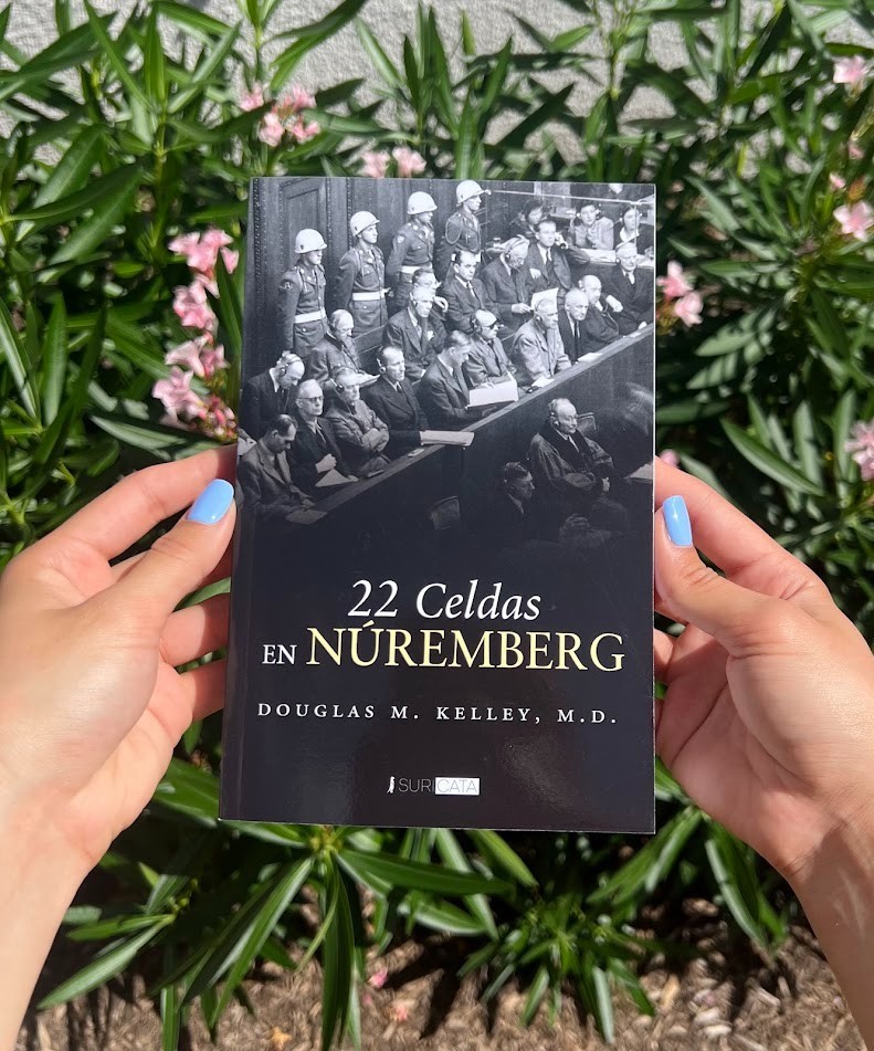 22 Cells in Nuremberg by Douglas M. Kelley (Espanol/Spanish Edition)
