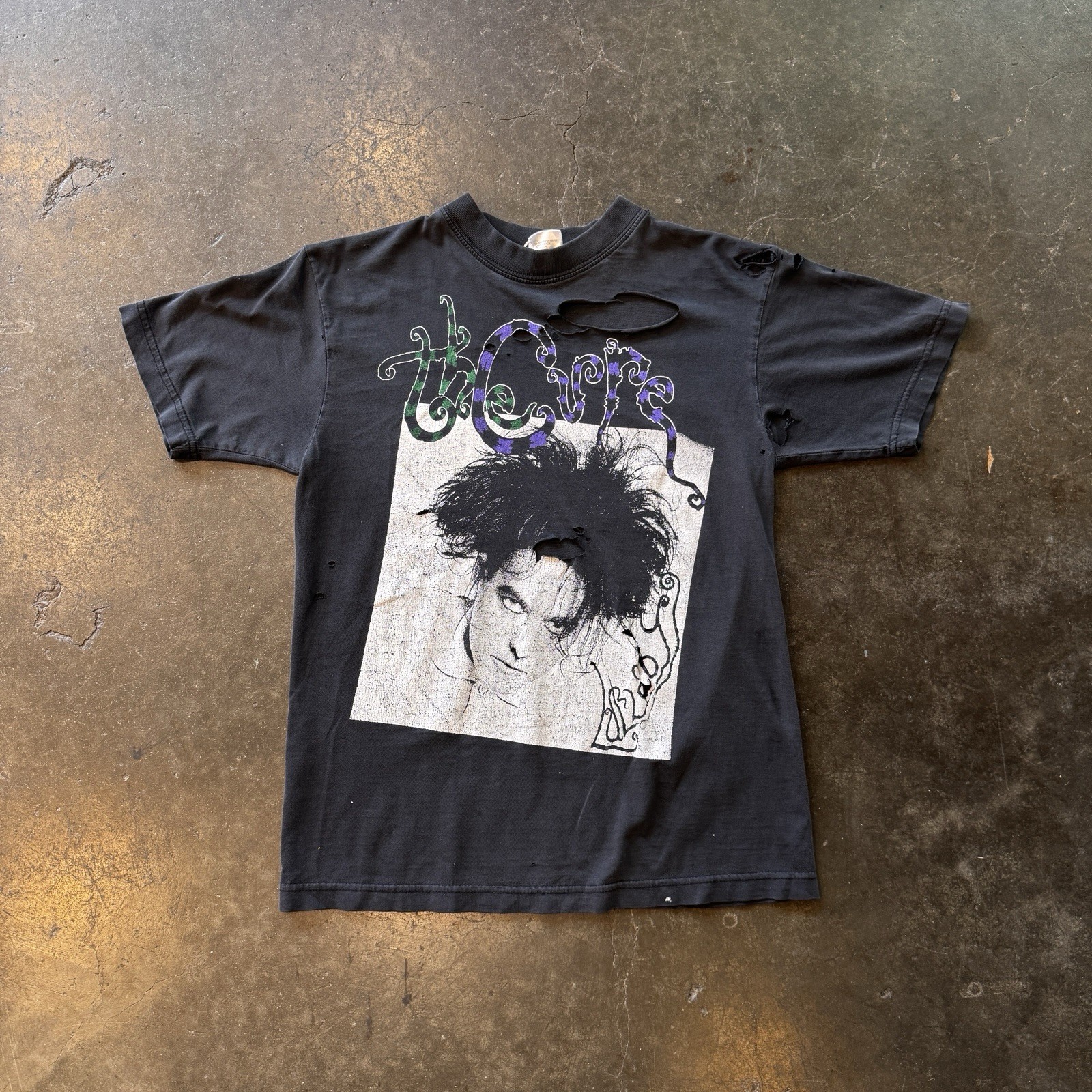 THRASHED | 1980/90s The Cure “Lullaby” T-Shirt Size S 