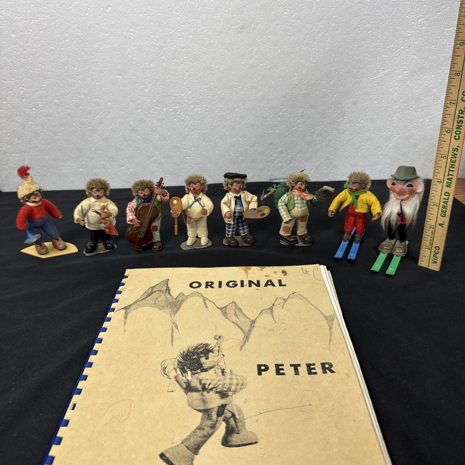 Vtg Peter Figuren Austria Mecki Hedgehog Figure Set Lot with Catalog Book