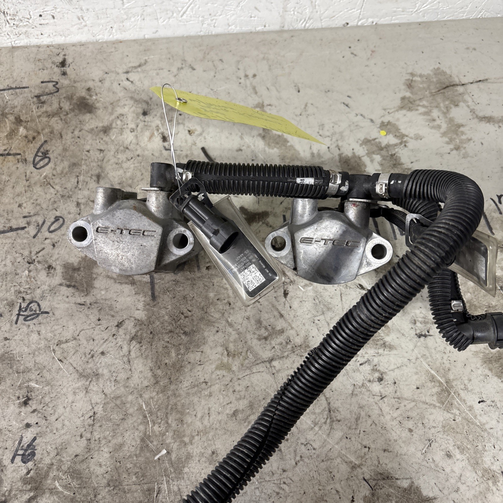Ski Doo 12-17 XP-XS-XM 800 Etec Fuel Injectors With Fuel Lines Ski Doo 12-17 XP-XS-XM 800 Etec Fuel Injectors With Fuel Lines