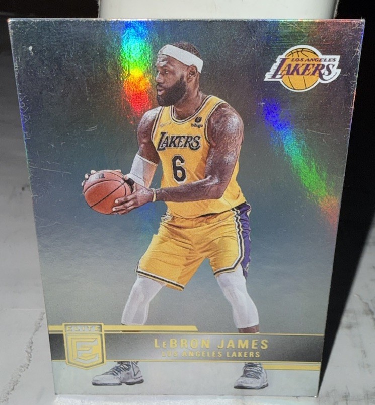 2021-22 Panini Donruss Elite LeBron James #2 Los Angeles Lakers