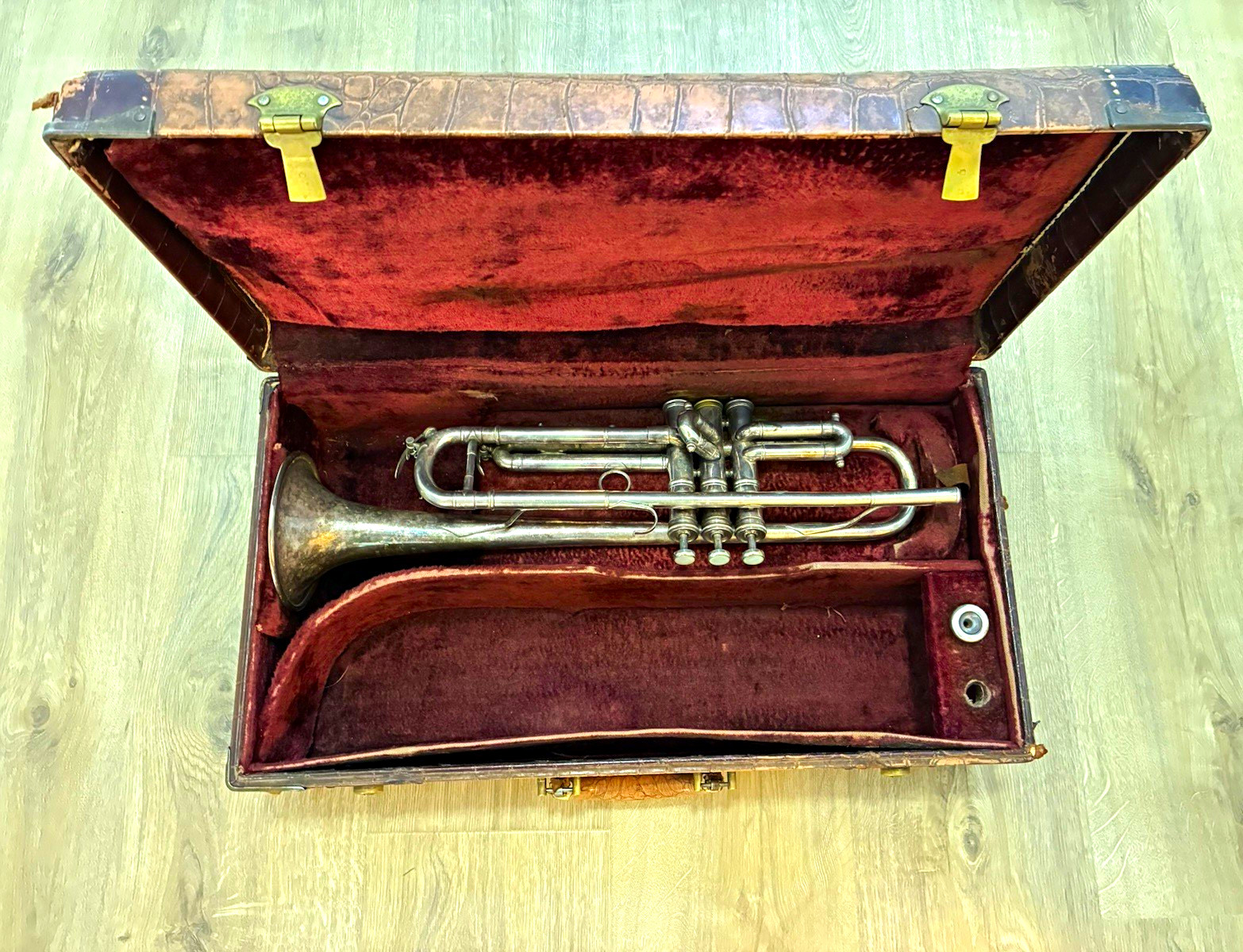 Vintage 1972 Paris France F. Besson MEHA Trumpet Vintage 1972 Paris France F. Besson MEHA Trumpet