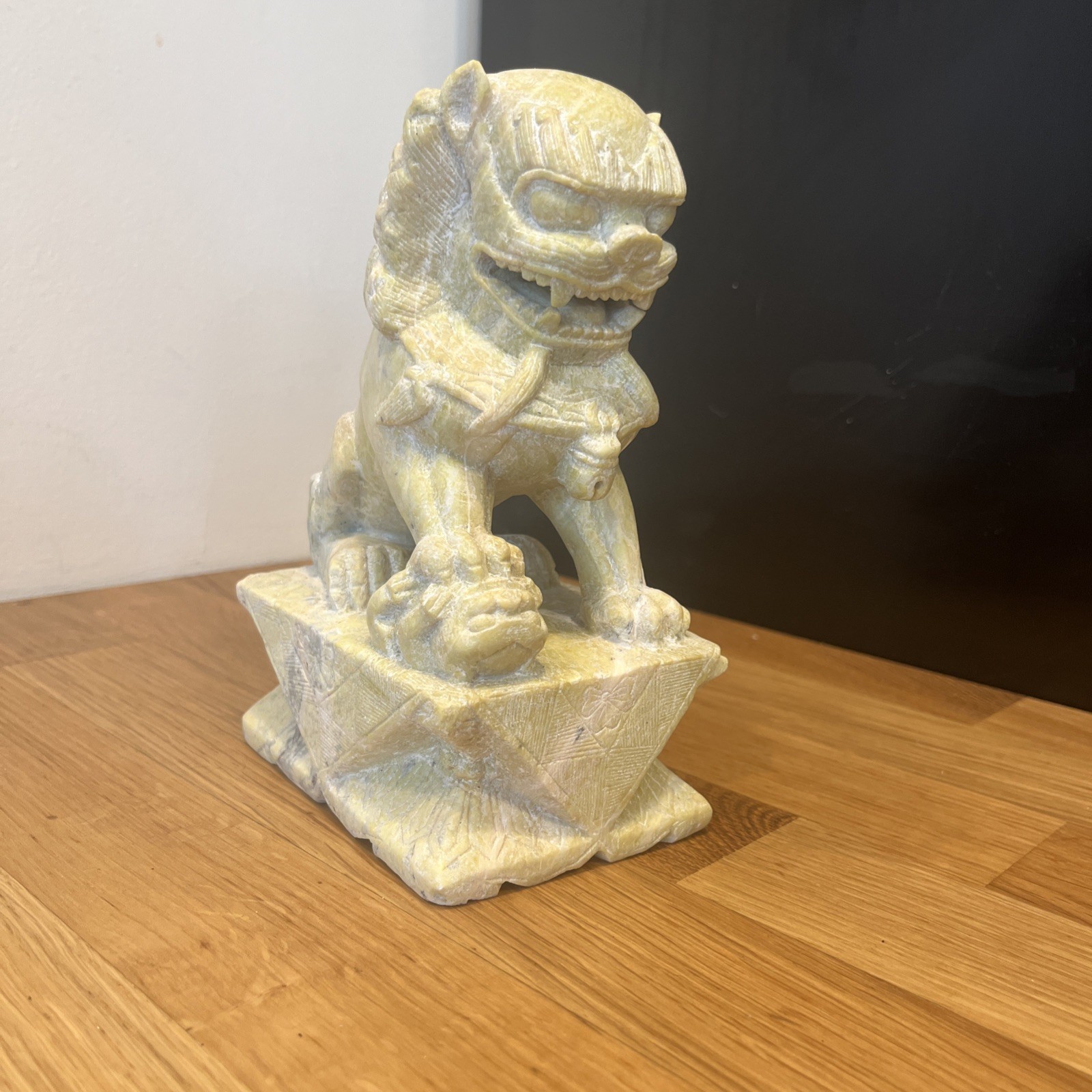 Lion Statue VTG Chinese Style Foo Dog Guardian Statue Hand Carved Soapstone 7”