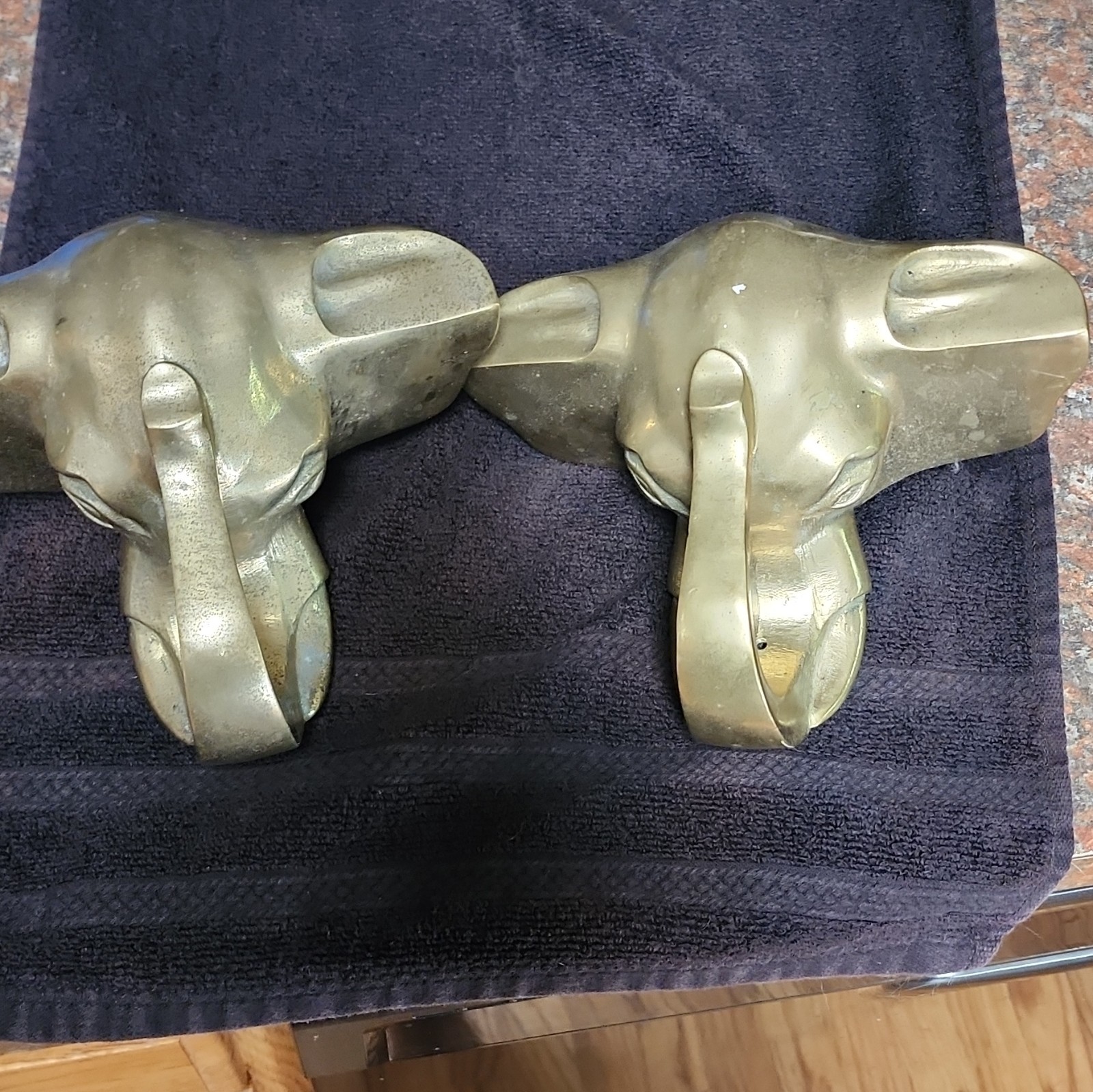 2 Antique solid brass elephant head footrest rail brackets for bar rail 2 Antique solid brass elephant head footrest rail brackets for bar rail