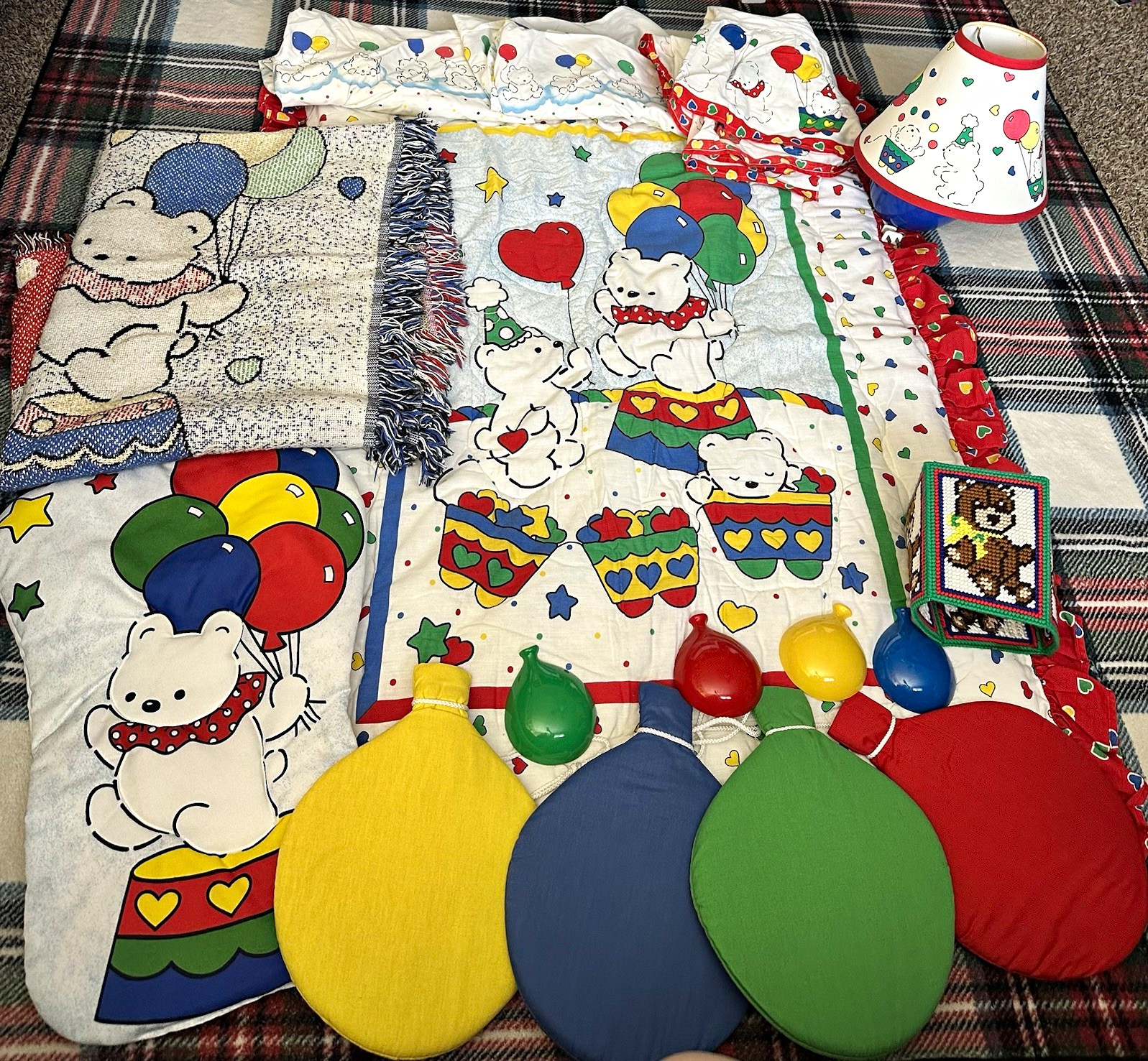 Vintage Carters Balloon Bear Circus Baby Nursery Lot Bedding Blanket Lamp Rare Vintage Carters Balloon Bear Circus Baby Nursery Lot Bedding Blanket Lamp Rare