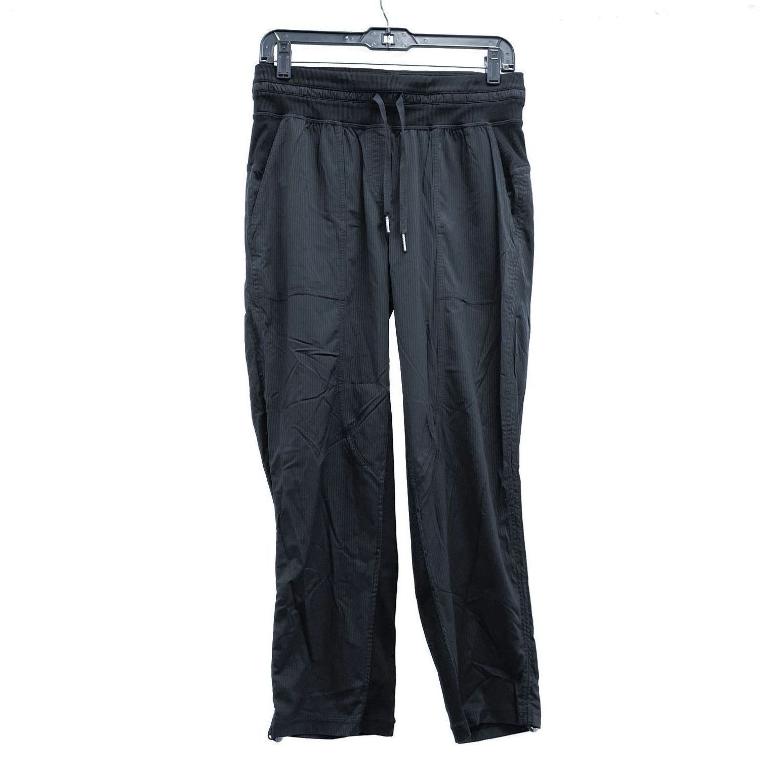 Wmns LULULEMON Black Dance Studio Crop / Cropped Athletic Track Pants Sz 2 Wmns LULULEMON Black Dance Studio Crop / Cropped Athletic Track Pants Sz 2