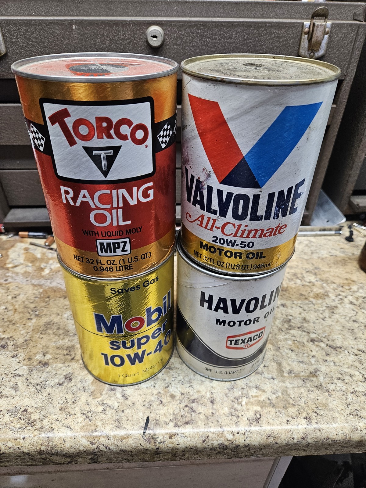 4 Vintage Torco Racing, Mobil, Havoline, Valvoline Oil cans, 1 qt  ea. Full.