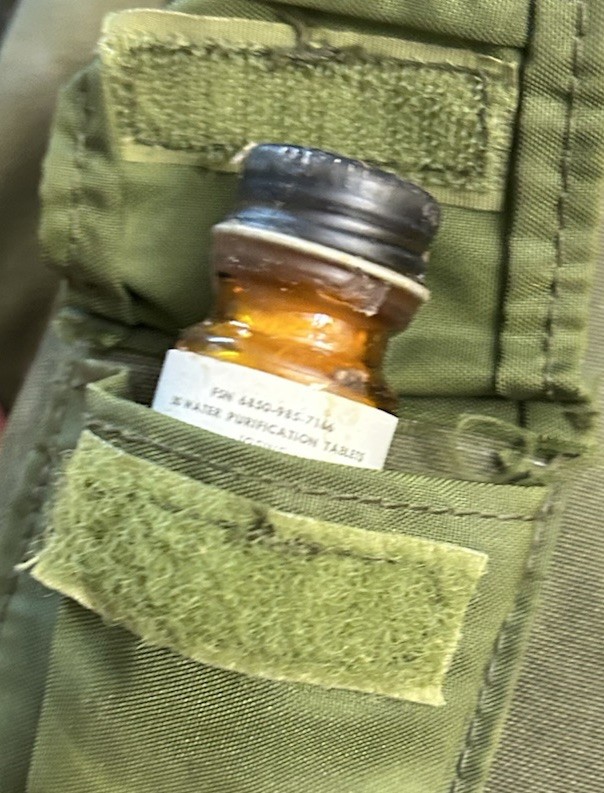 UNISSUED Vietnam War 1960s US GI Army USMC Water Purification Tablets UNISSUED Vietnam War 1960s US GI Army USMC Water Purification Tablets