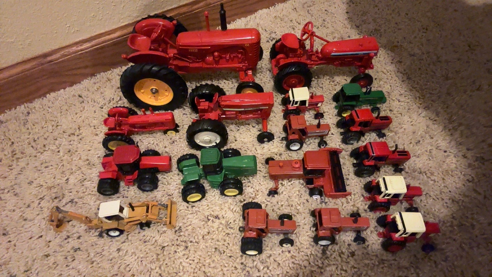 Large Lot ERTL Tractors International John Deere Die Cast Metal Toys Vintage