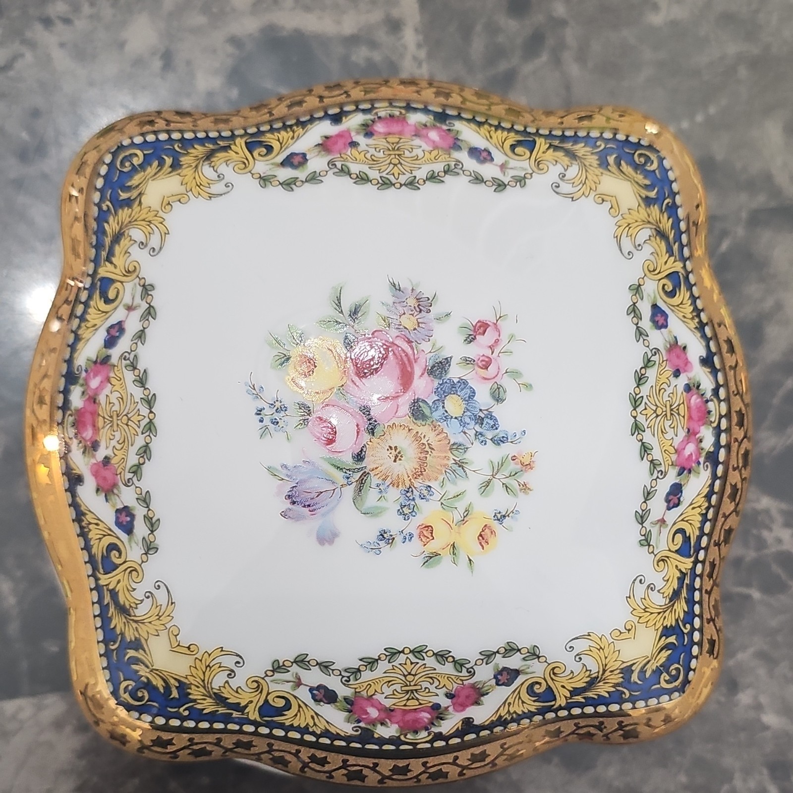 an authentic vintage fine porcelain trinket box from Impéria Limog