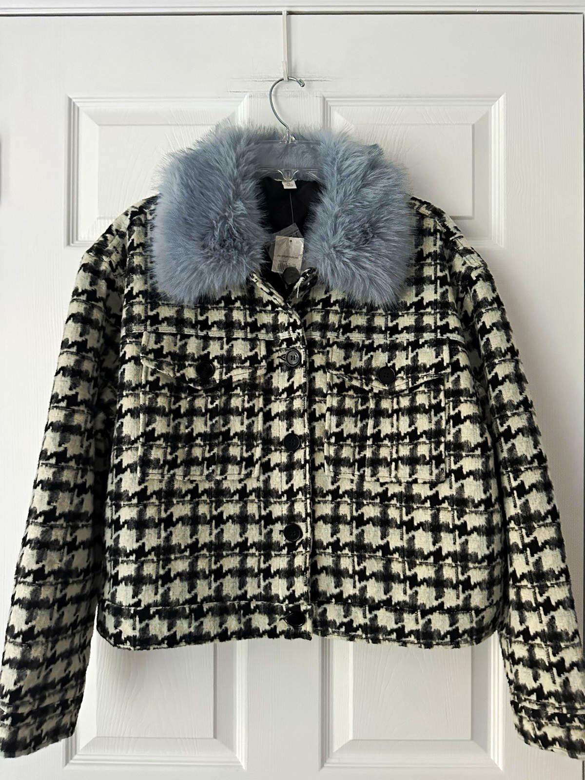 Cato Women’s XL Houndstooth Jacket with Faux Fur Collar Cato Women’s XL Houndstooth Jacket with Faux Fur Collar
