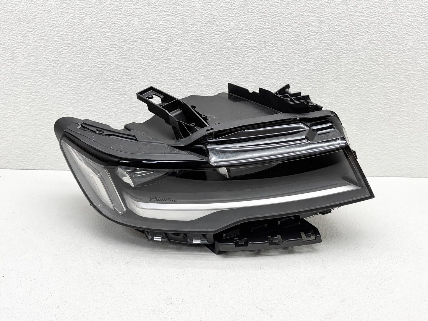 Nice 2021-2024 Cadillac Escalade Sport Right RH LED Headlight OEM Chrome Bezel
