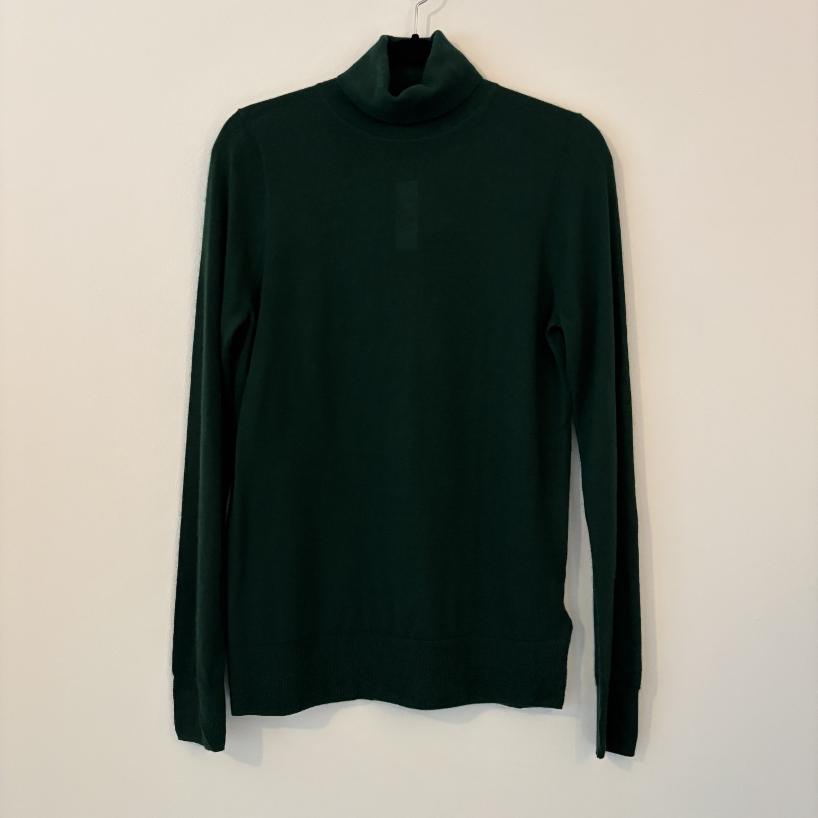 NWT J Crew Collection 100% Italian Cashmere Turtleneck Sweater Size M Dark Green NWT J Crew Collection 100% Italian Cashmere Turtleneck Sweater Size M Dark Green