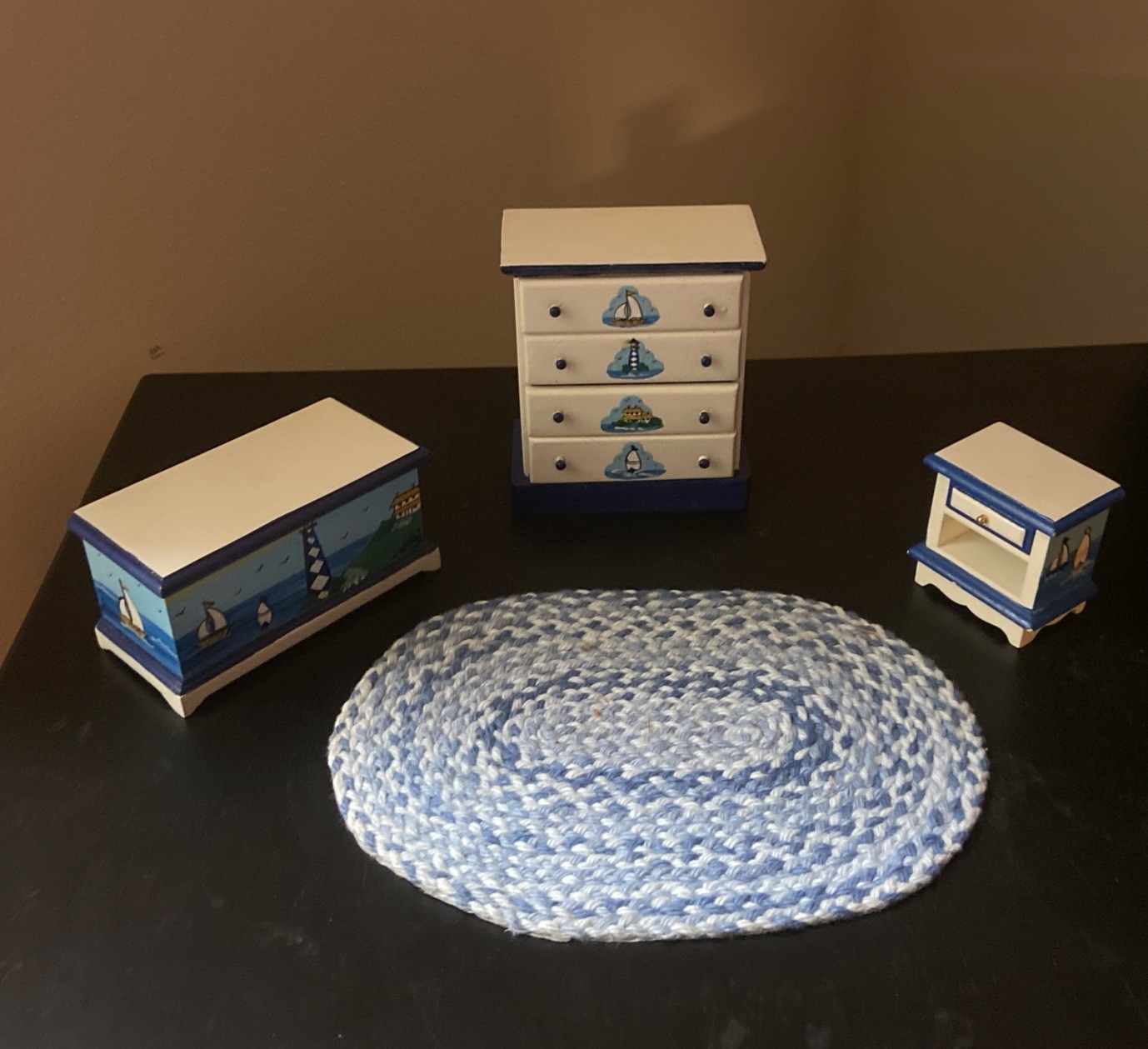 Vintage 2001 Artisan-painted Handley Classics miniature 1:12 Bedroom Set w/Rug