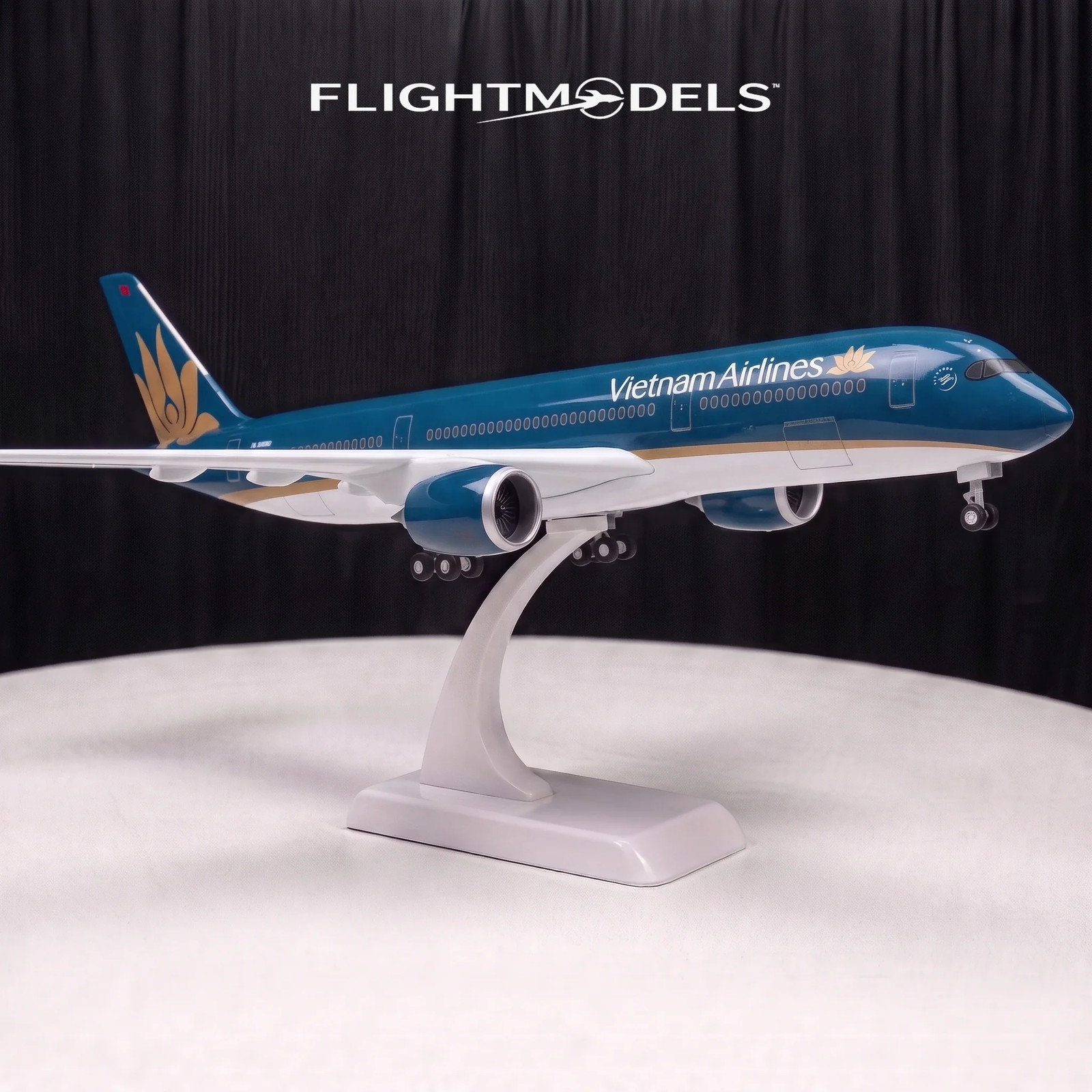 Airbus A350 Vietnam Airlines Diecast Model Plane 20cm 8 Inch Display Aircraft