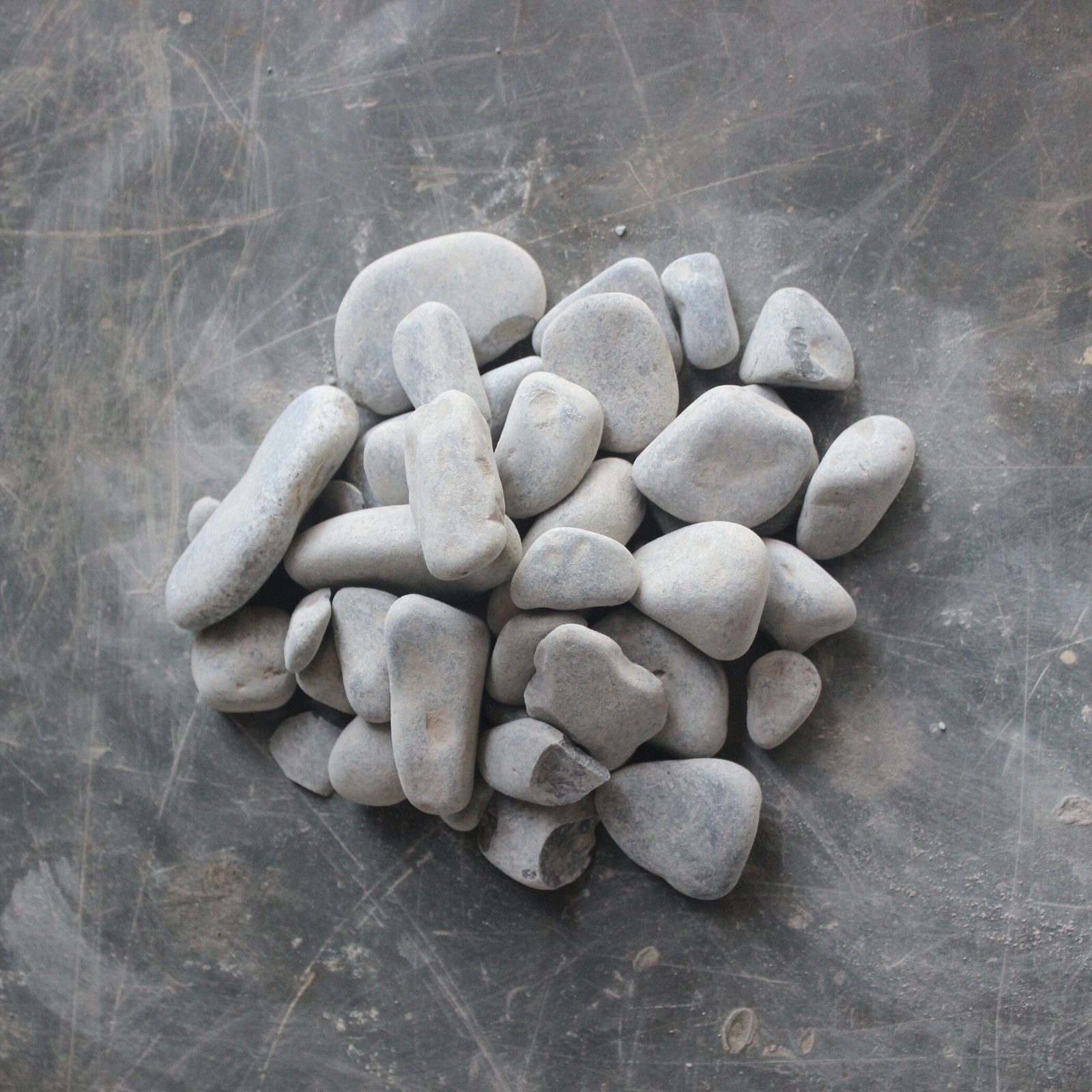 Natural Blue Decorative Landscaping Garden & Aquarium River Pebble Stone Rock