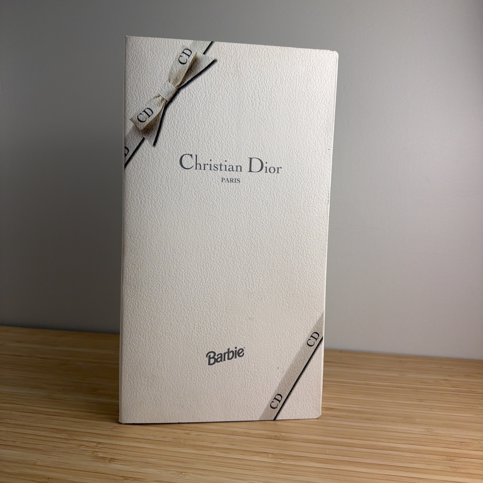 CHRISTIAN DIOR PARIS BARBIE DOLL NIB NRFB 1996 COLLECTIBLE #16013 CHRISTIAN DIOR PARIS BARBIE DOLL NIB NRFB 1996 COLLECTIBLE #16013