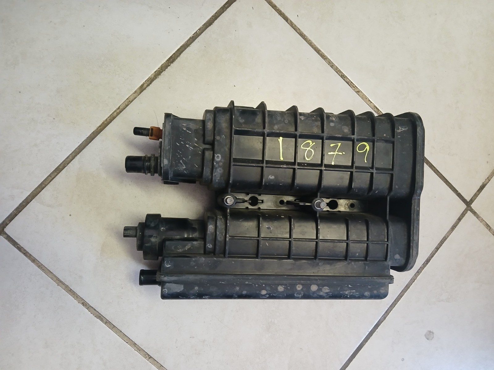 2007-2011 Honda CRV Charcoal Fuel Vapor Canister Tank EVAP OEM