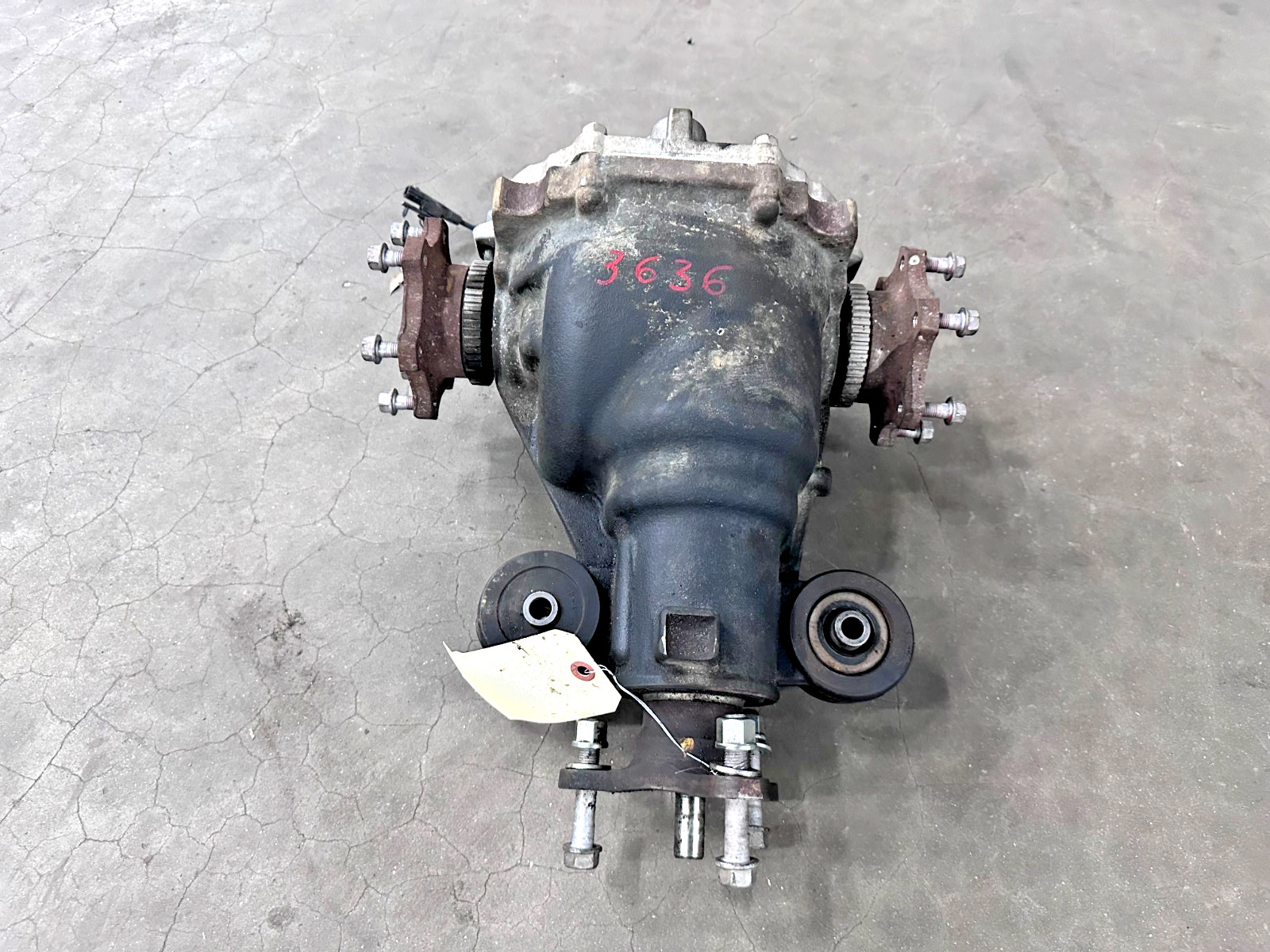 11-13 INFINITI G37 CONVE/COUPE RWD REAR DIFFERENTIAL AXLE CARRIER, OEM LOT3636 11-13 INFINITI G37 CONVE/COUPE RWD REAR DIFFERENTIAL AXLE CARRIER, OEM LOT3636