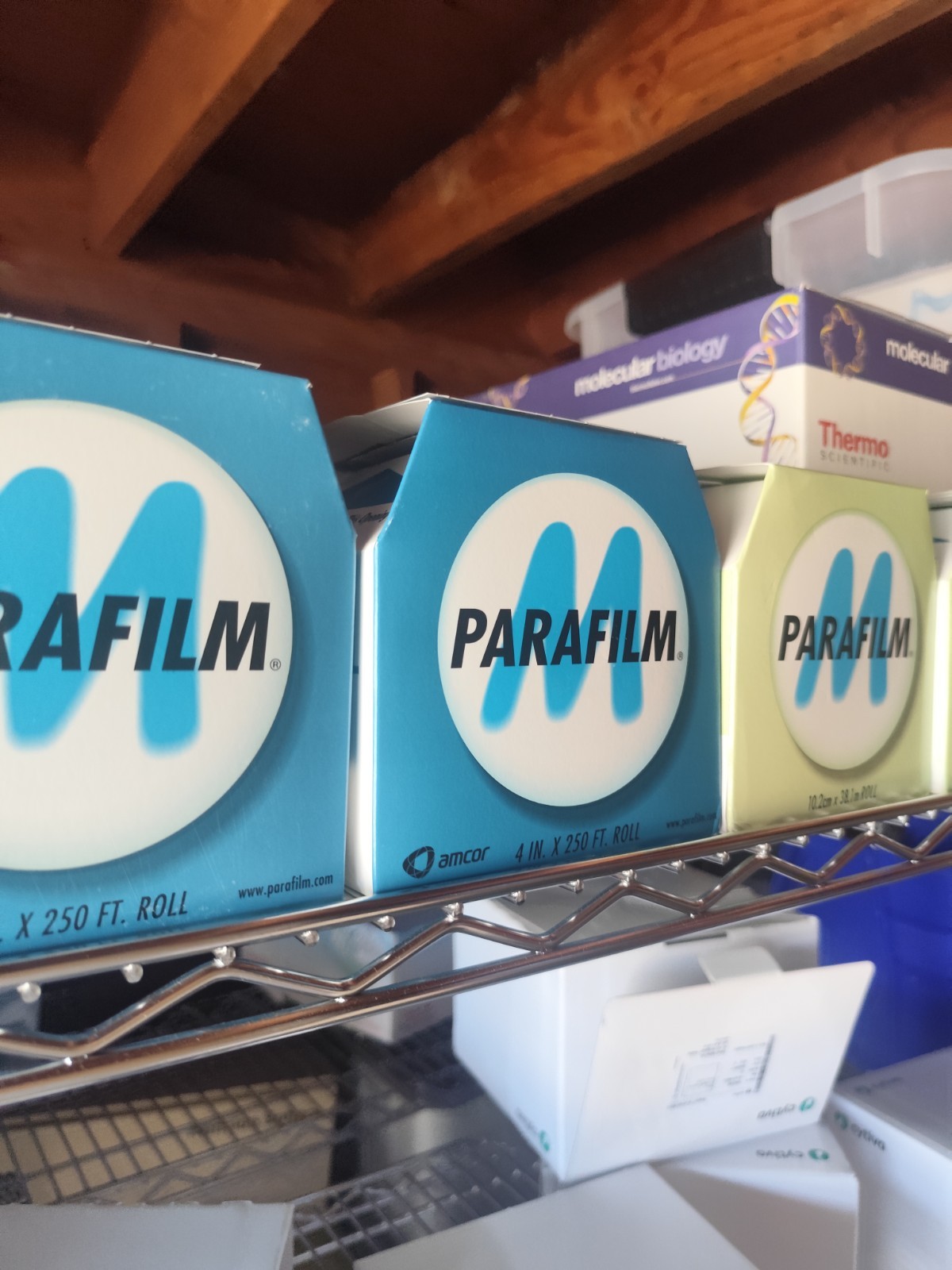 parafilm 4 IN. X 250 FT. 10.2 cm x 76.2 m DOUBLE SIZE ROLL parafilm 4 IN. X 250 FT. 10.2 cm x 76.2 m DOUBLE SIZE ROLL