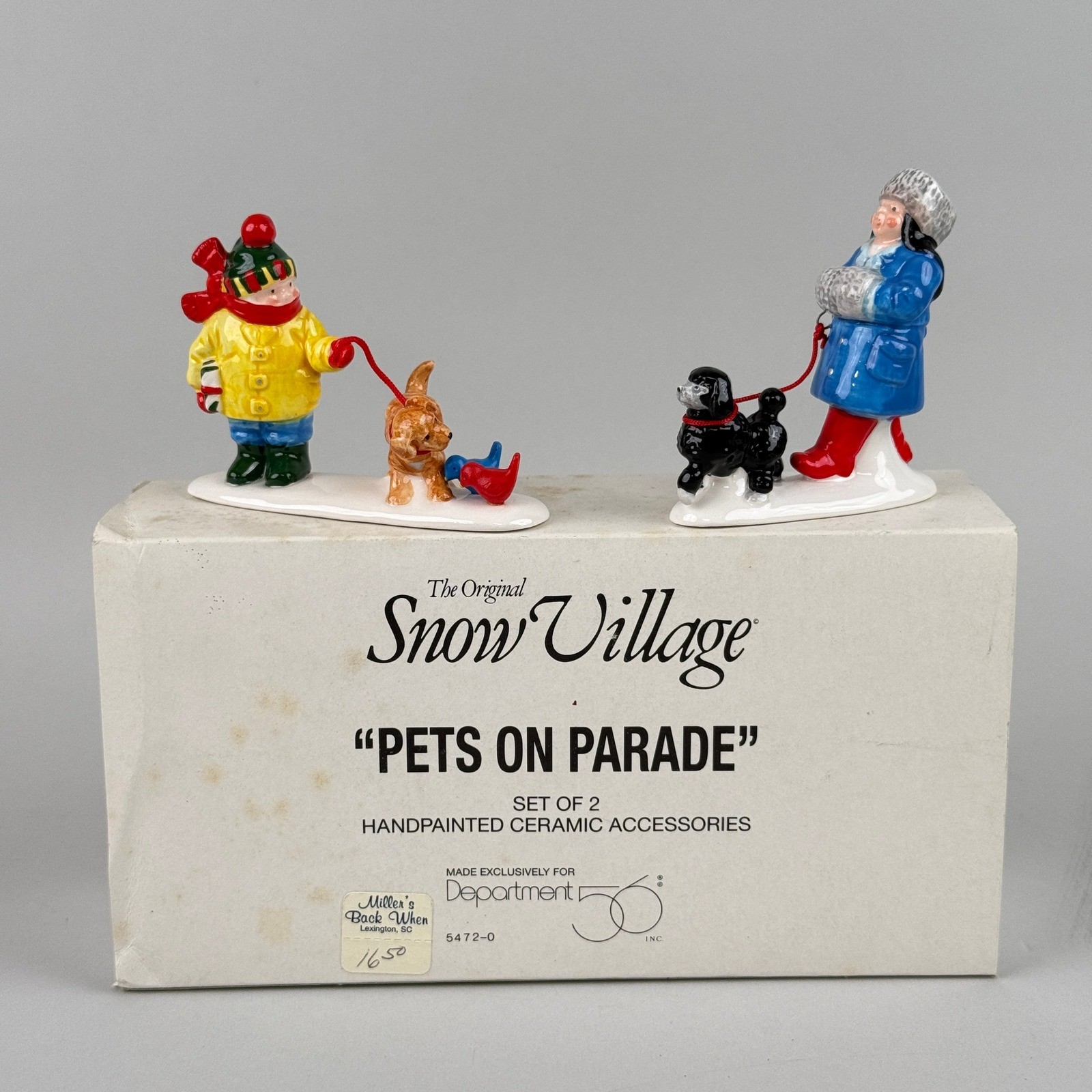 Department 56 Snow Village Pets on Parade Ceramic Figurine Set 2pc 5472-0 NOS Department 56 Snow Village Pets on Parade Ceramic Figurine Set 2pc 5472-0 NOS