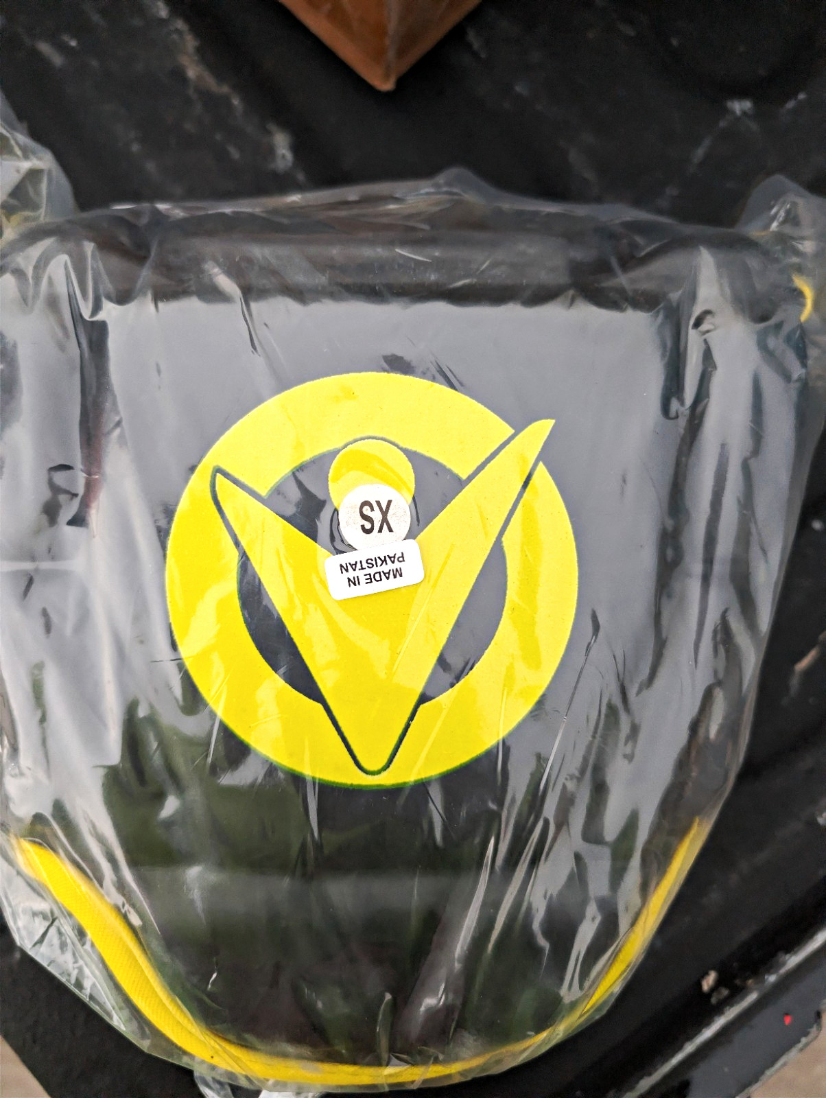 NEW Victory Martial Arts Chest Protector Rib Guard Sparring Black/Yellow Size Xl