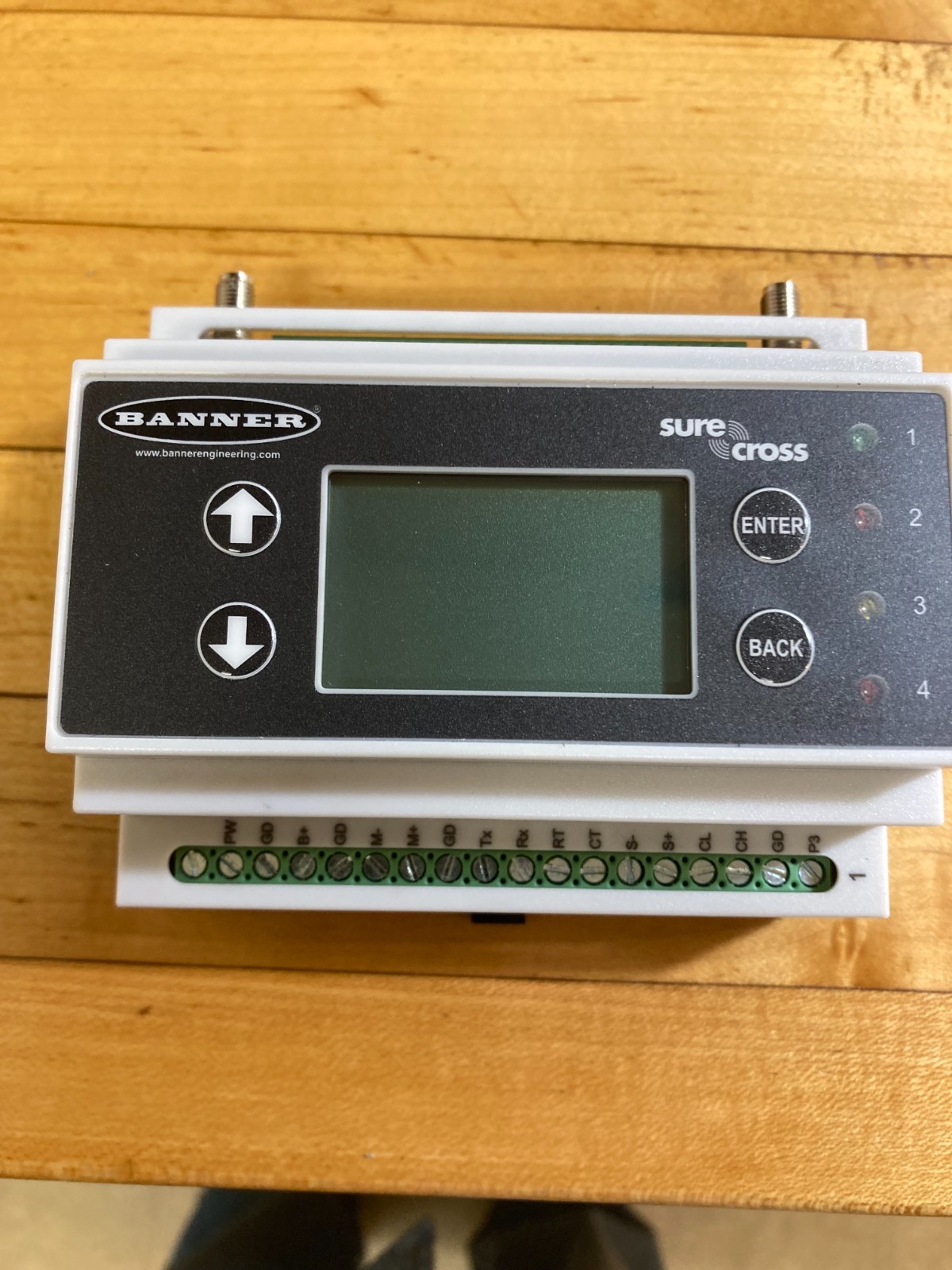 NEW Banner Engineering DXM100-B1R1 Wireless Gateway RM1809 NEW Banner Engineering DXM100-B1R1 Wireless Gateway RM1809