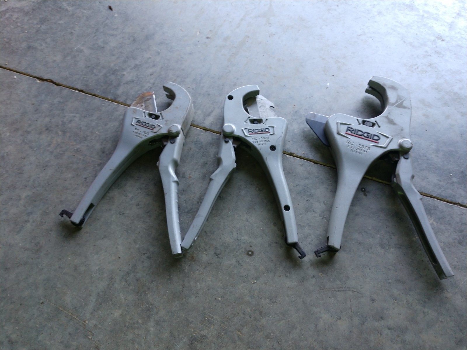 Lot of Ridgid RC-2375 & (2) RC-1625 Ratcheting Tubing Cutter
