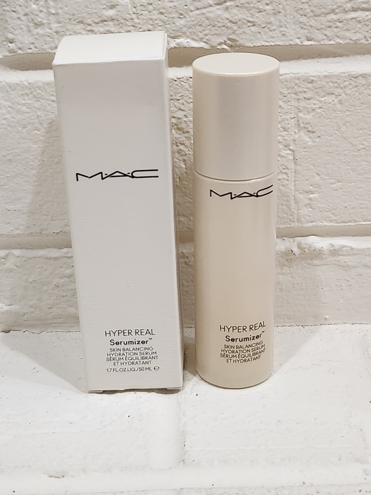 MAC Hyper Real Serumizer Skin Balancing Hydration Serum 1.7oz/50ml New In Box MAC Hyper Real Serumizer Skin Balancing Hydration Serum 1.7oz/50ml New In Box