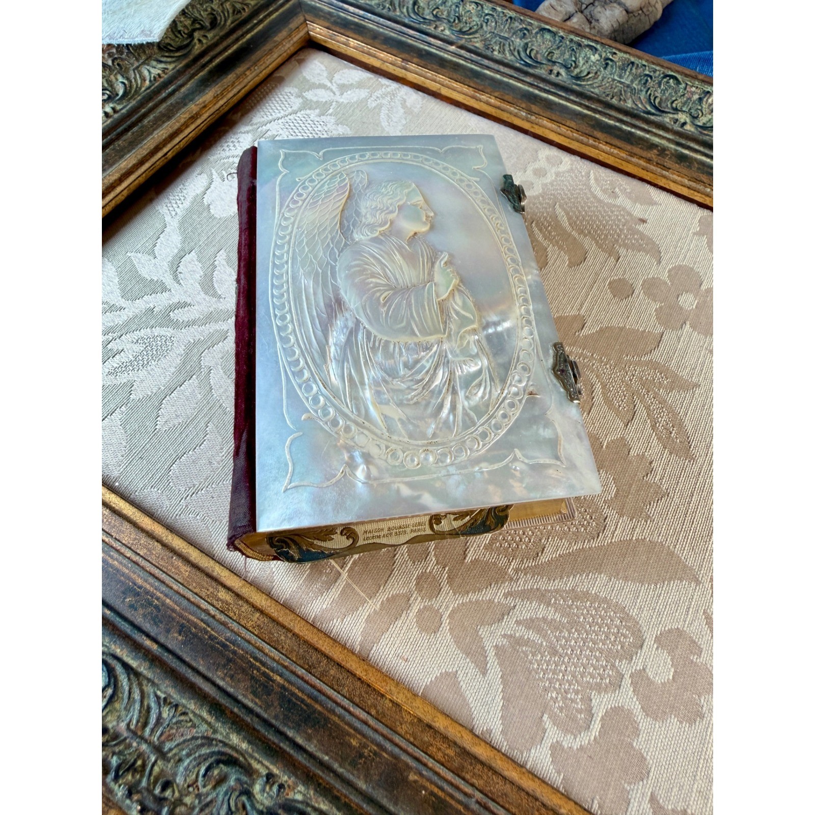 Antique French Mother of Pearl Angel Prayer Book Paroissien Romain Paris 19th C Antique French Mother of Pearl Angel Prayer Book Paroissien Romain Paris 19th C