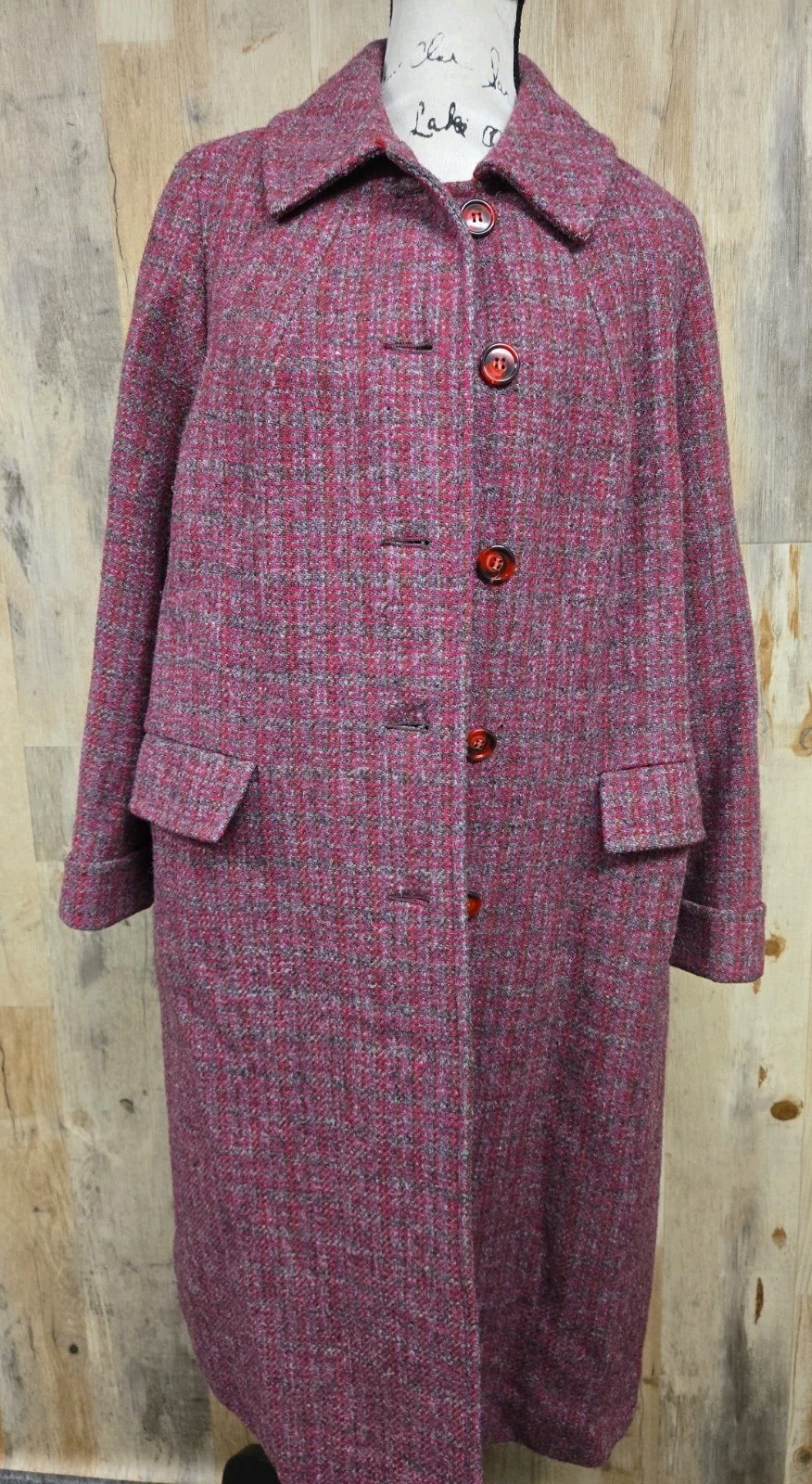 Vtg 1960’s Harris Tweed Handwoven 100% Virgin Scottish Wool Overcoat Sz L/XL Red Vtg 1960’s Harris Tweed Handwoven 100% Virgin Scottish Wool Overcoat Sz L/XL Red
