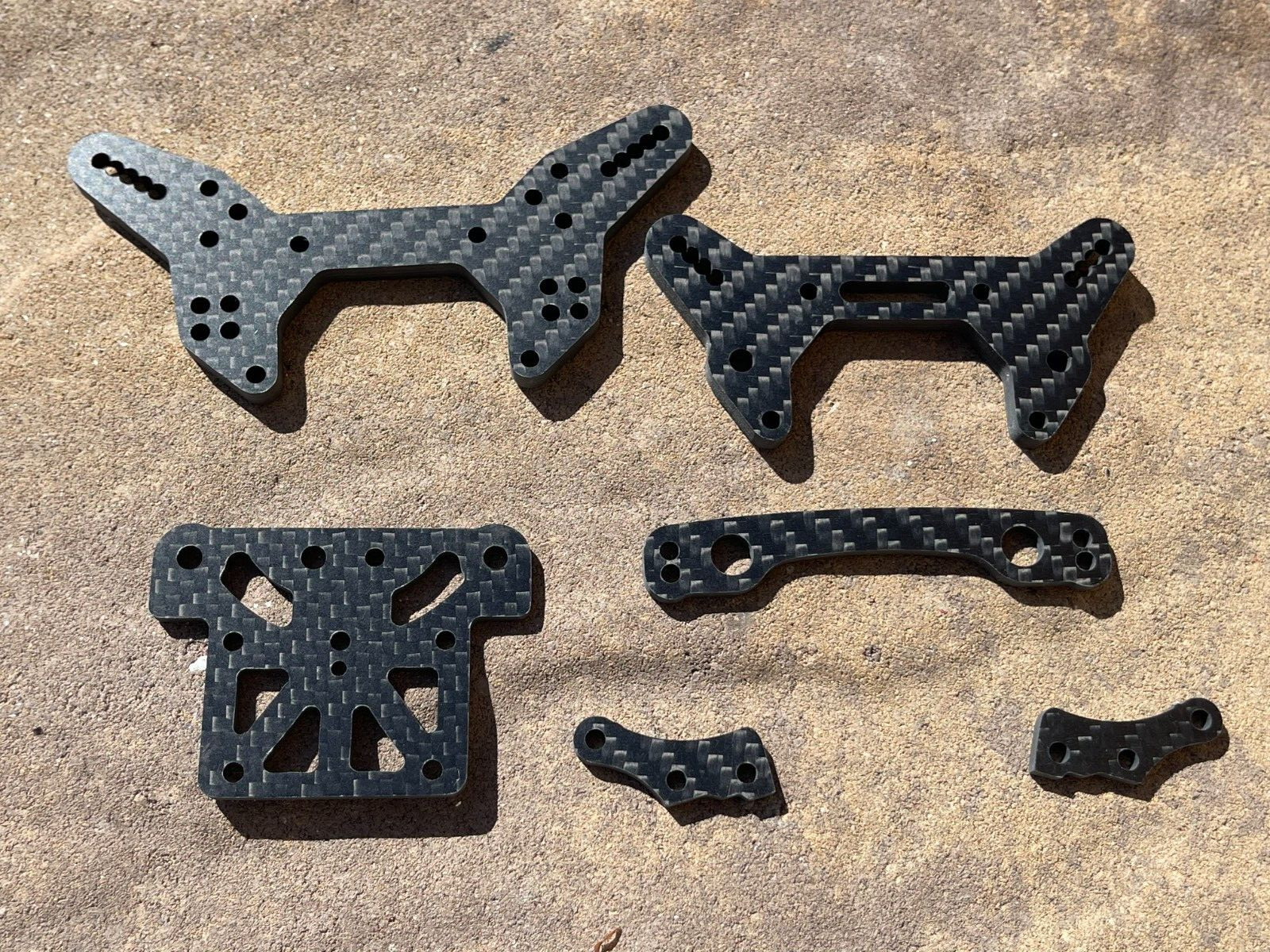 6pcs Carbon Fiber F&R Shock Tower To Plate Set for Arrma Limitless Infraction 6s 6pcs Carbon Fiber F&R Shock Tower To Plate Set for Arrma Limitless Infraction 6s