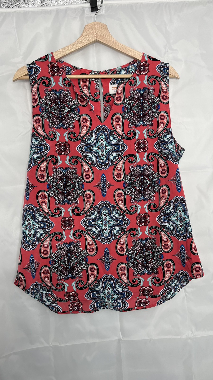 Renee C Blouse Womens Medium Pink Paisley Nala Floral Sleeveless Keyhole Top