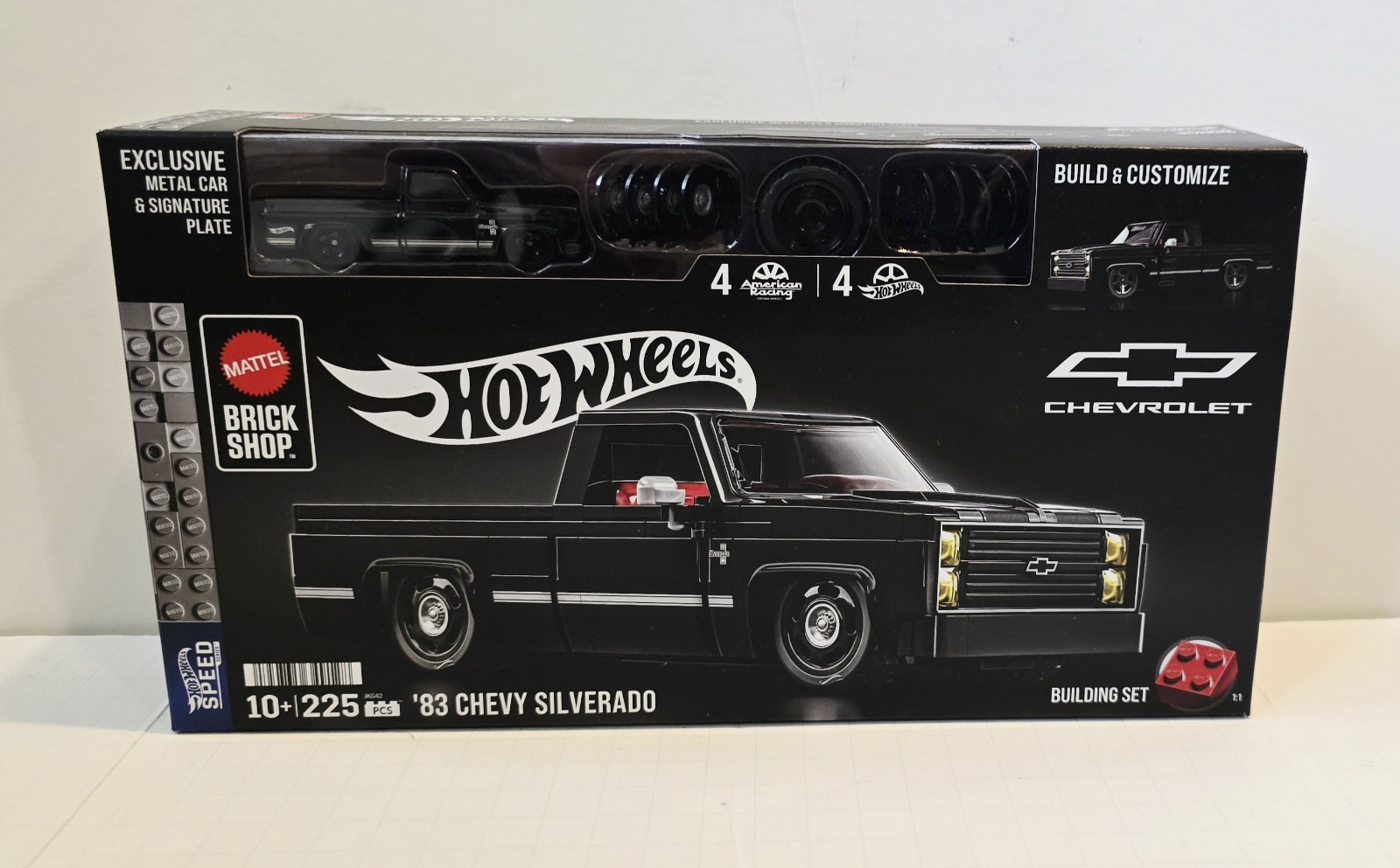 Mattel Brick Shop Hot Wheels \'83 CHEVY SILVERADO Building Set & 1/64 Silverado 
