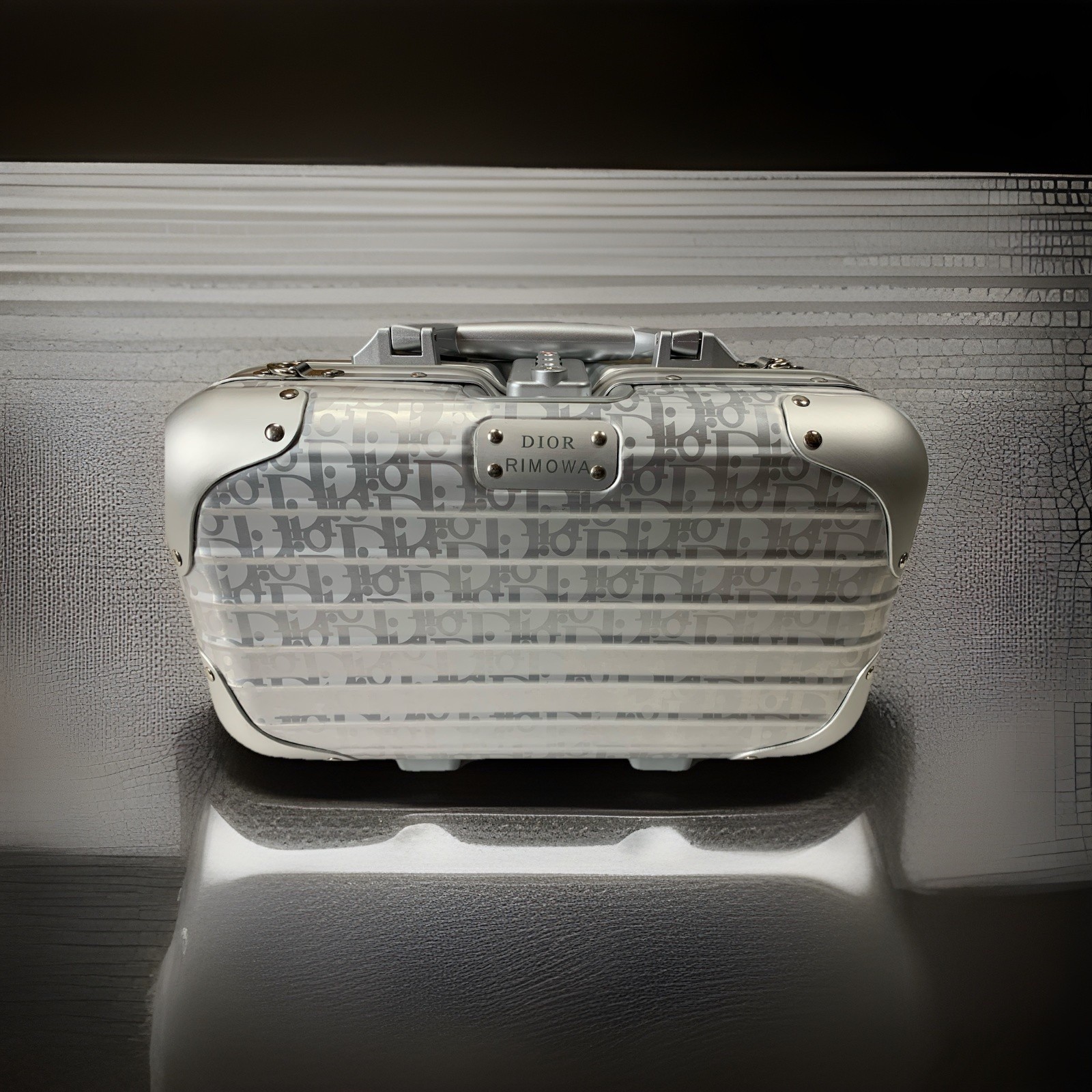 Dior X Rimowa. Silver Dior X Rimowa. Silver