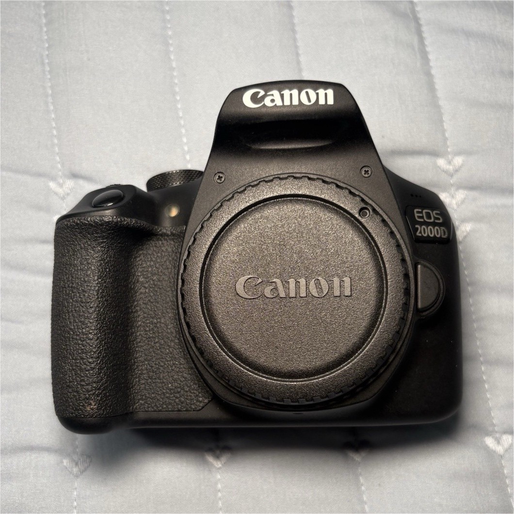 Canon EOS 2000D 24.1MP DSLR Black w/ EF-S 18-55mm & 55-250mm IS Lenses Canon EOS 2000D 24.1MP DSLR Black w/ EF-S 18-55mm & 55-250mm IS Lenses