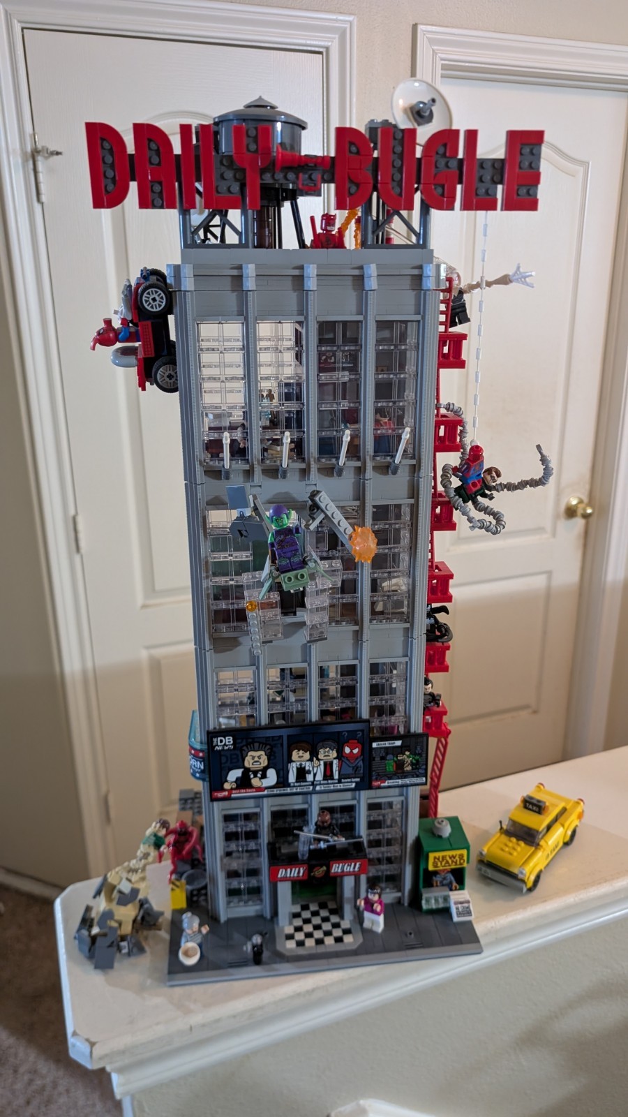 USED LEGO Marvel Spider-Man Daily Bugle (76178) 99% COMPLETE SOLD AS IS