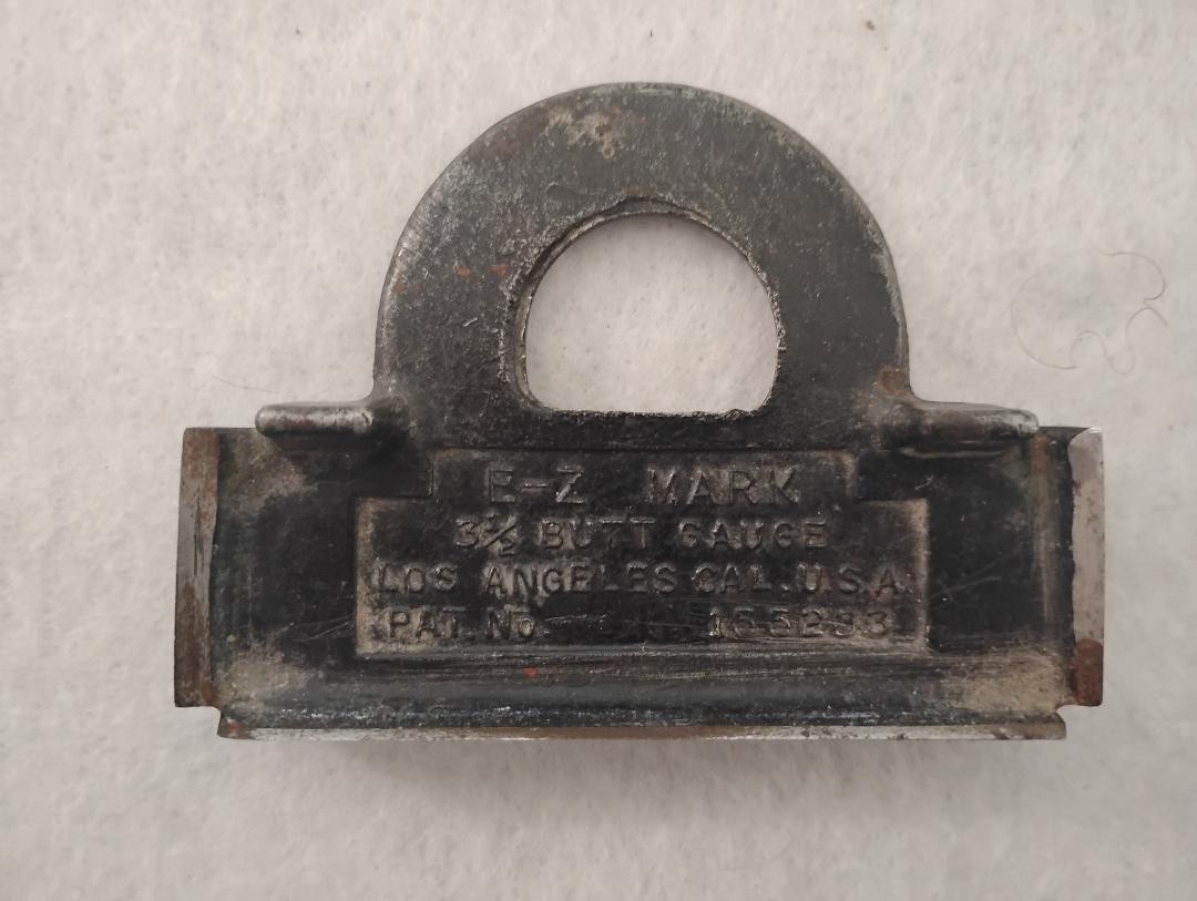 Used Vintage Metal 3 1/2\ Used Vintage Metal 3 1/2\