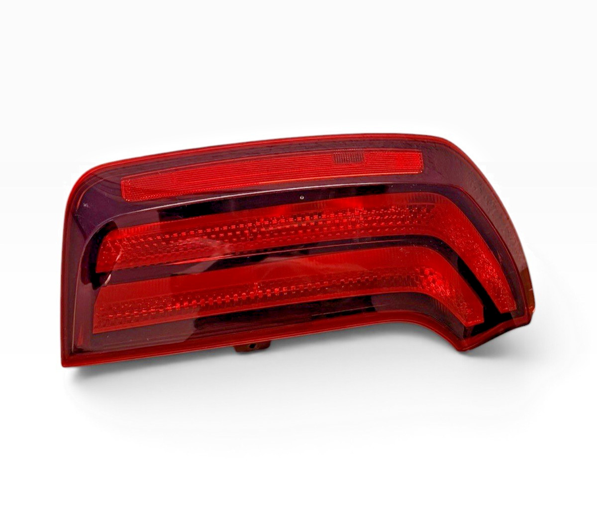 Kia Telluride 2020-2022 Left Driver Halogen Tail Light Lamp OEM 1 BROKEN TAB Kia Telluride 2020-2022 Left Driver Halogen Tail Light Lamp OEM 1 BROKEN TAB
