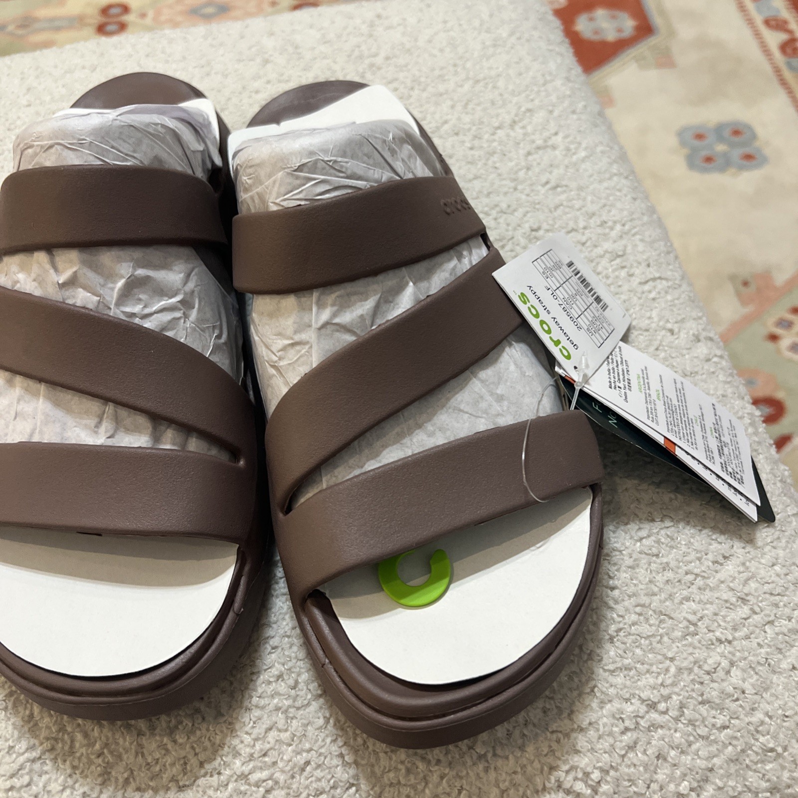 CROCS Getaway Strappy Sandals Truffle Brown NEW WOMENS Size 9 CROCS Getaway Strappy Sandals Truffle Brown NEW WOMENS Size 9