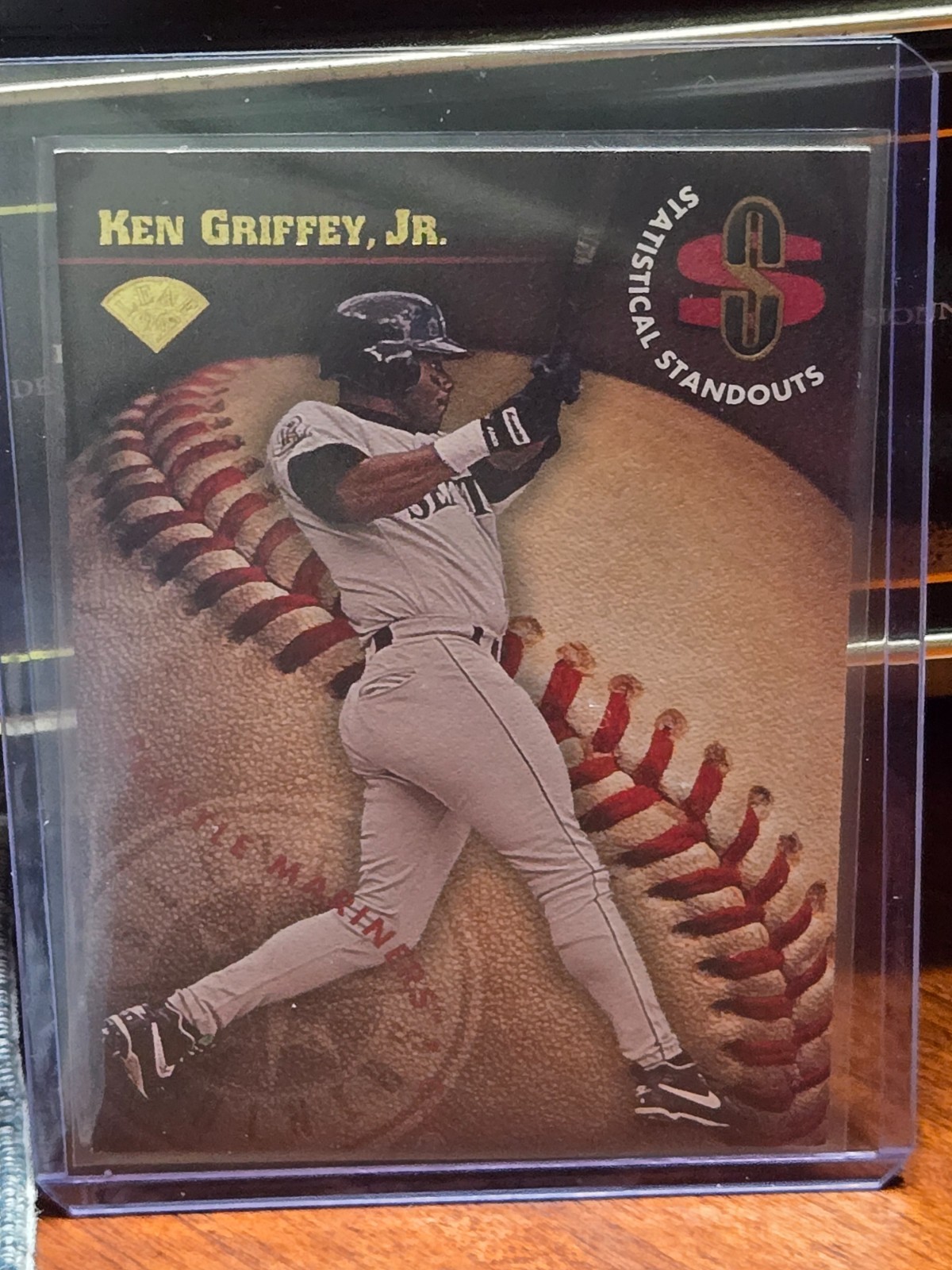 1996 Leaf - Statistical Standouts Ken Griffey Jr #4 /2500 1996 Leaf - Statistical Standouts Ken Griffey Jr #4 /2500