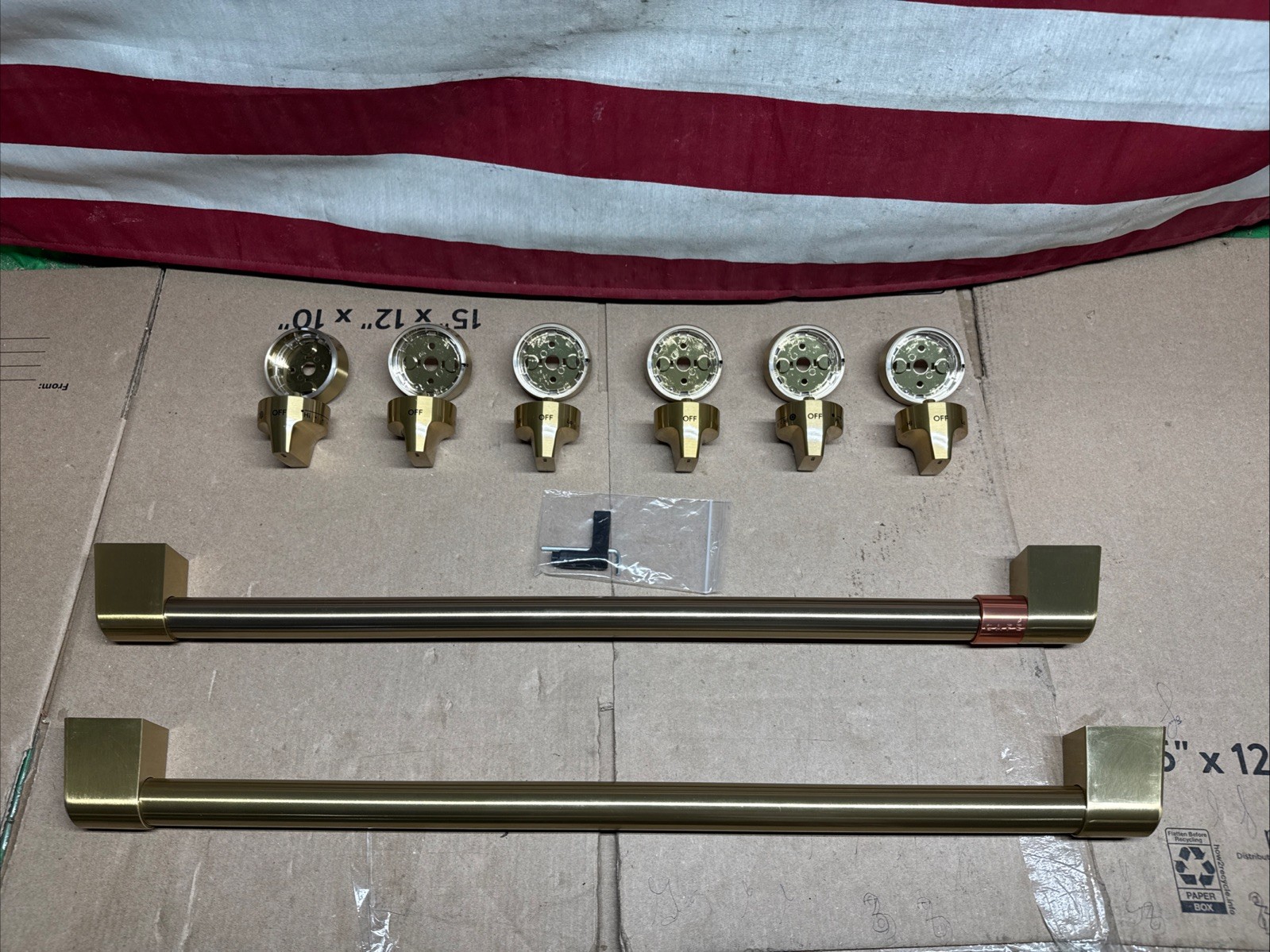 NOB CAFE GE BRUSHED BRASS HANDLE/KNOB KIT # CXFCEHKPMCG FOR ELEC RANGES