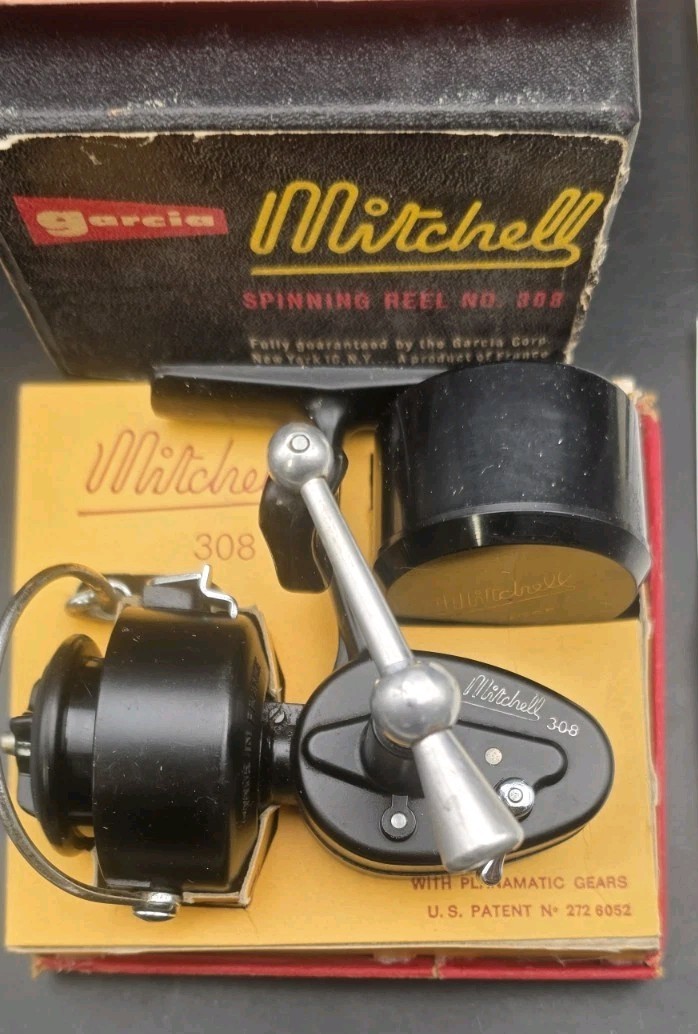 Vintage GARCIA MITCHELL 308 Fishing Reel Made In France w/Box & Paperwork 