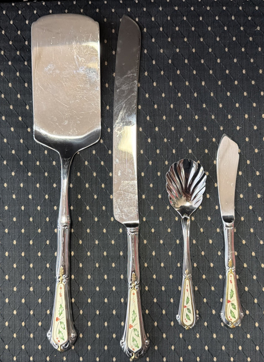 4 Lenox Stainless Holiday Holly Berry Gold Trim Cream Assorted Servers 4 Lenox Stainless Holiday Holly Berry Gold Trim Cream Assorted Servers