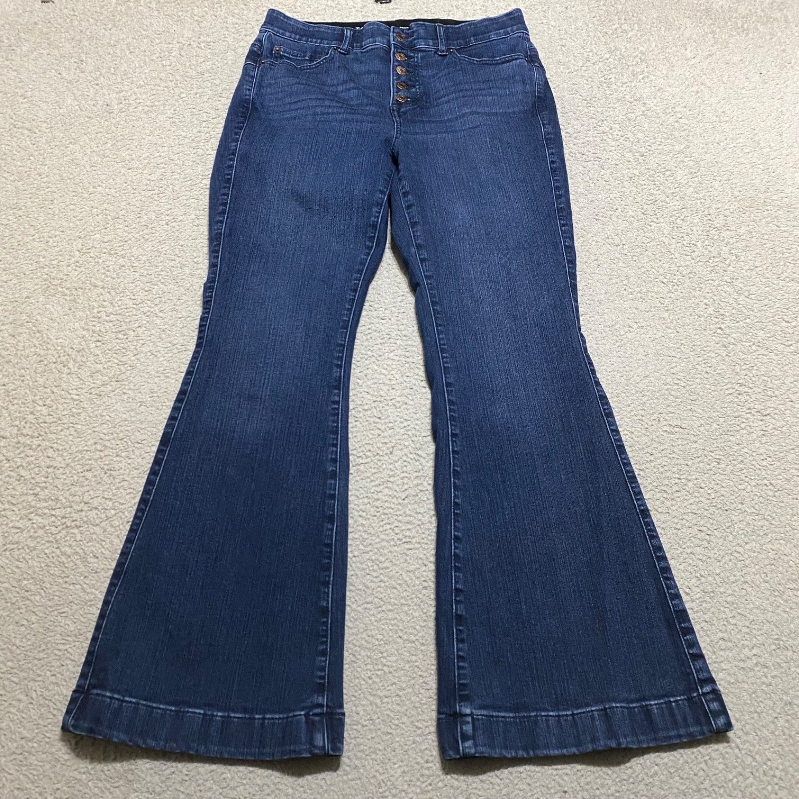 Torrid Womens sz 10 Jeans Blue Denim Medium Wash Bombshell Flared Stretch