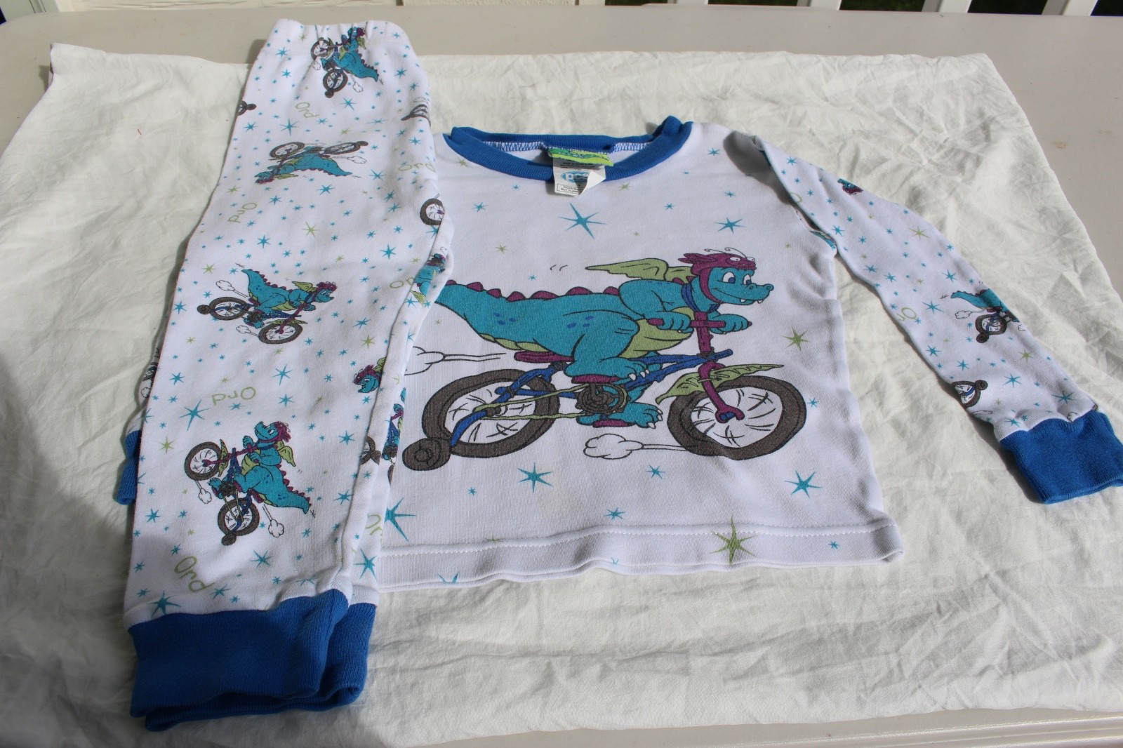 Vintage 2001 Dragon Tales Ord on BikePajama Set 2PC Size 4 White/Blue 100%Cotton